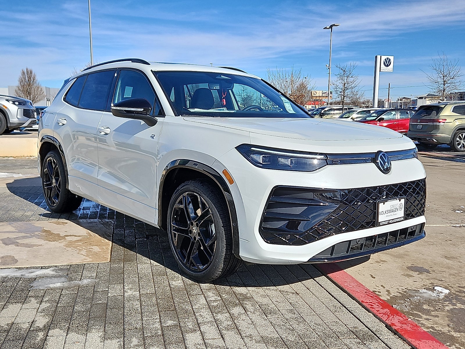 2026 Volkswagen Tiguan 2.0T SE R-Line Black