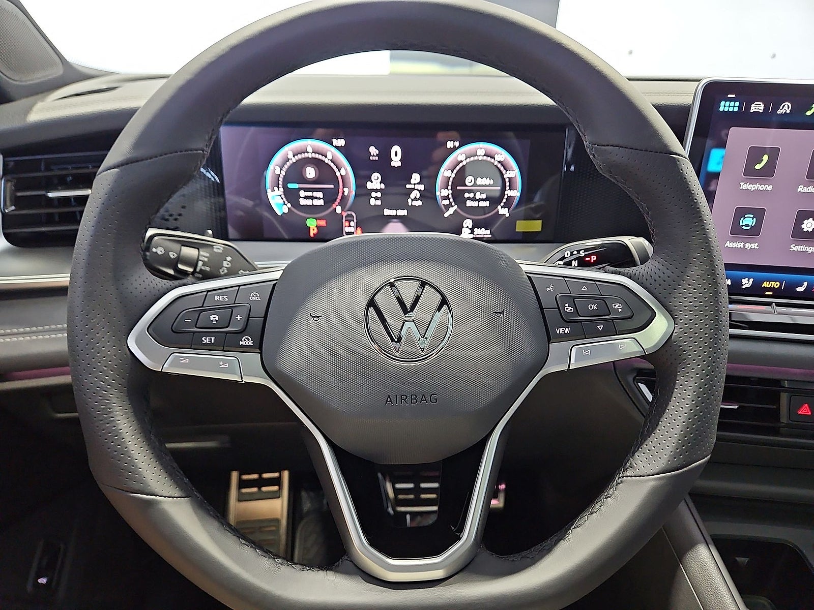 2026 Volkswagen Tiguan SE R-Line Black