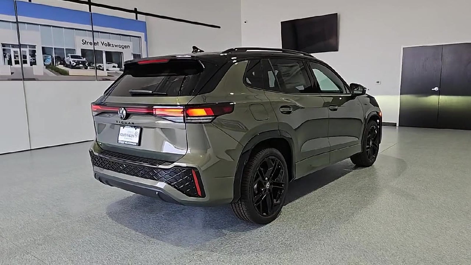 2026 Volkswagen Tiguan SE R-Line Black