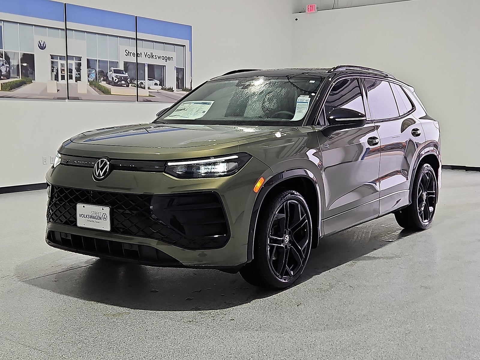 2026 Volkswagen Tiguan SE R-Line Black