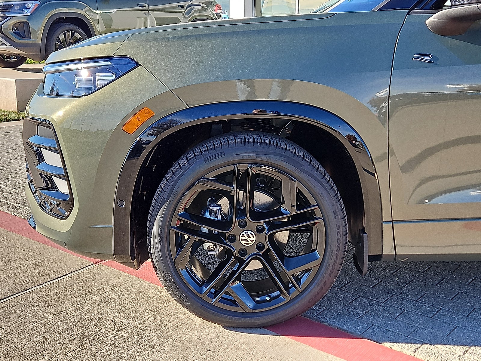 2026 Volkswagen Tiguan 2.0T SE R-Line Black