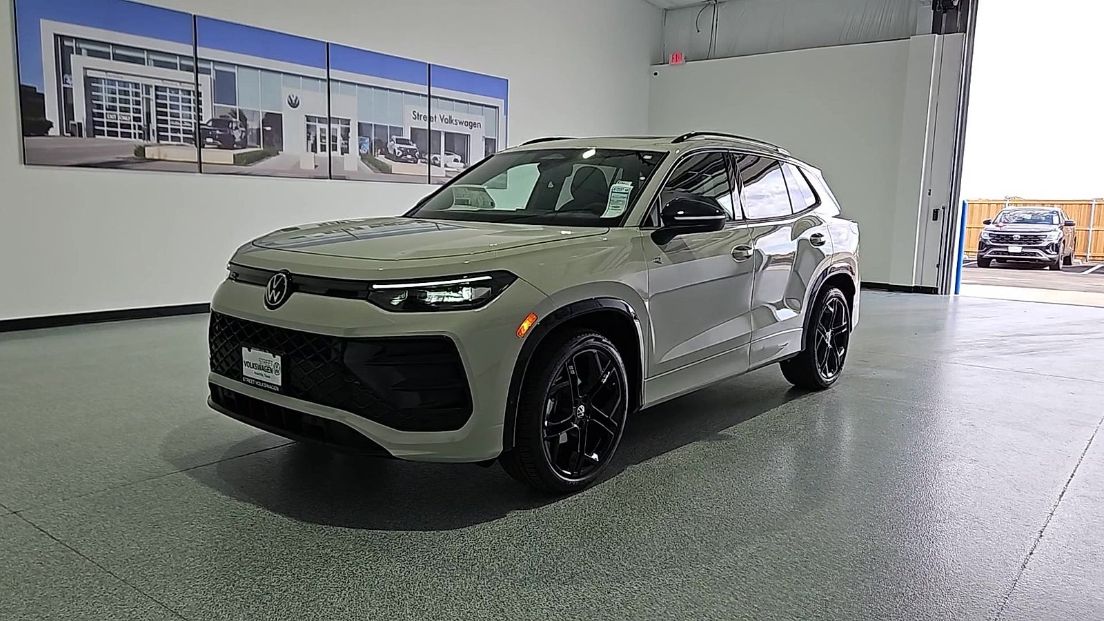 2026 Volkswagen Tiguan SE R-Line Black