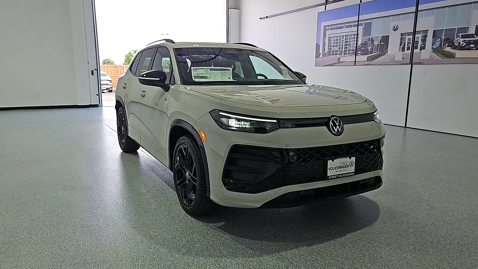 2026 Volkswagen Tiguan SE R-Line Black