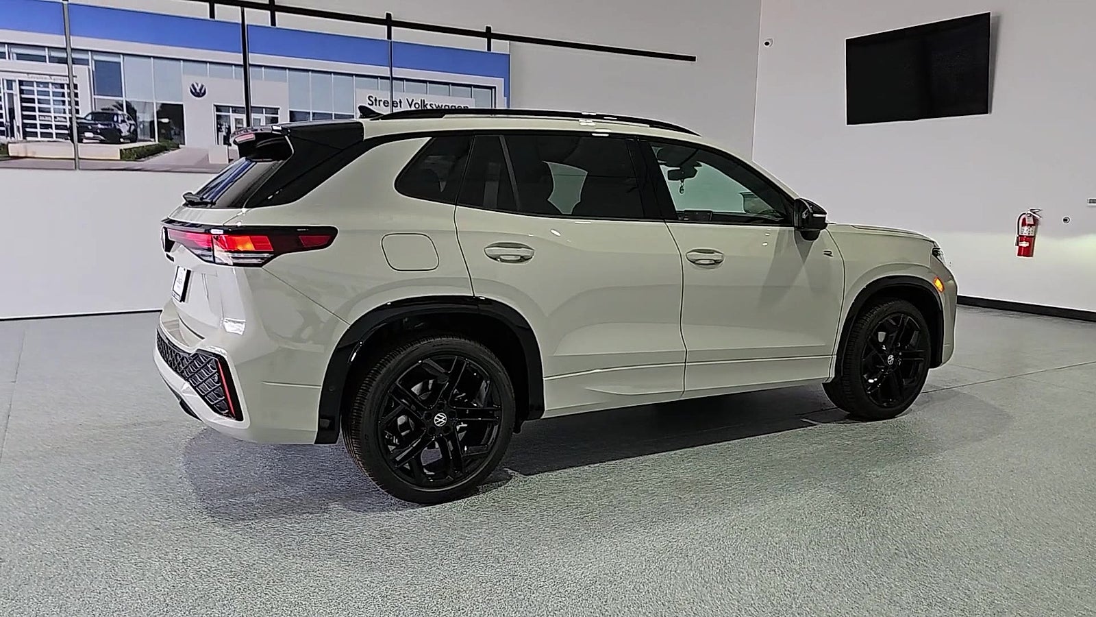 2026 Volkswagen Tiguan SE R-Line Black