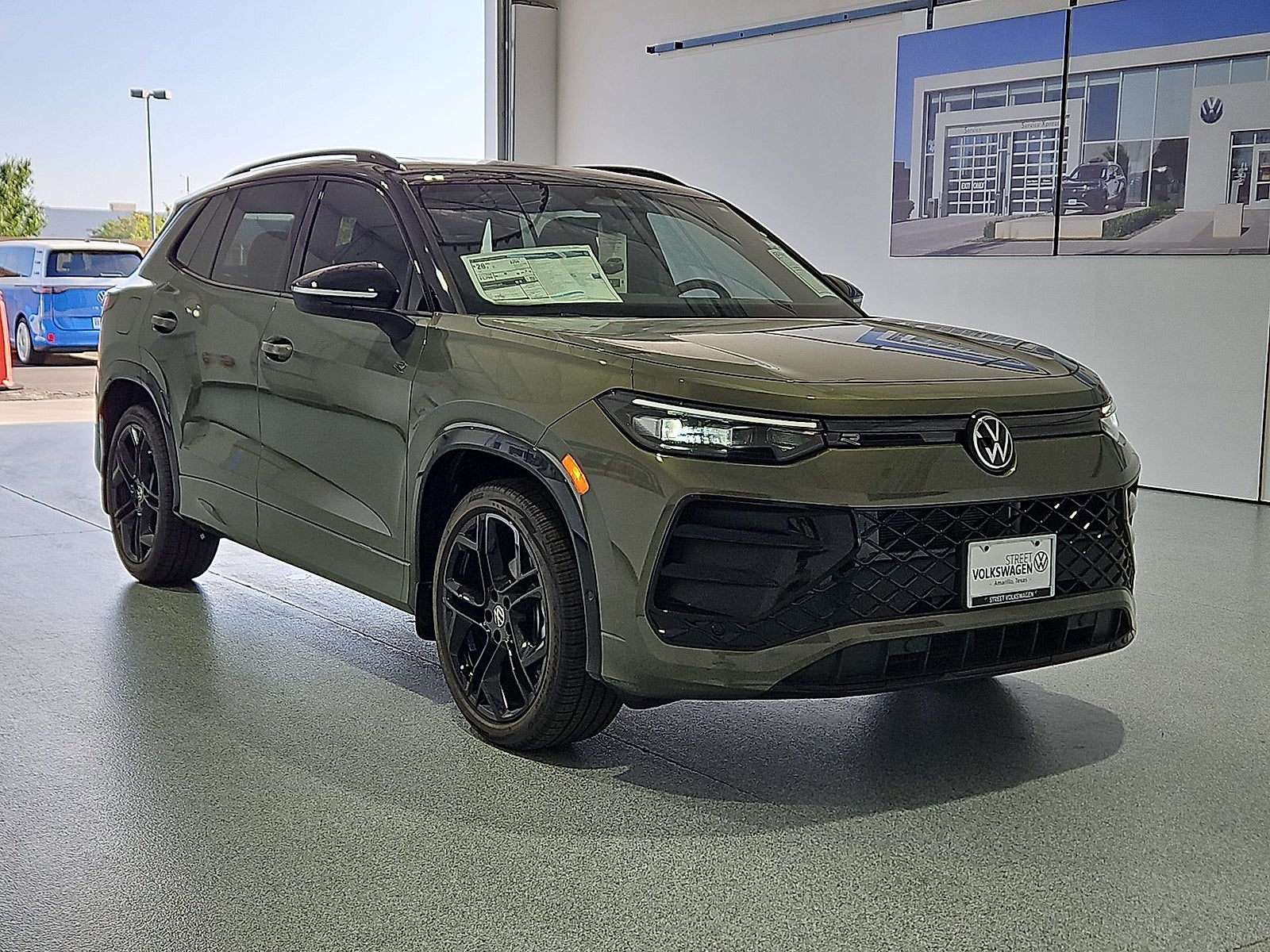 2026 Volkswagen Tiguan SE R-Line Black