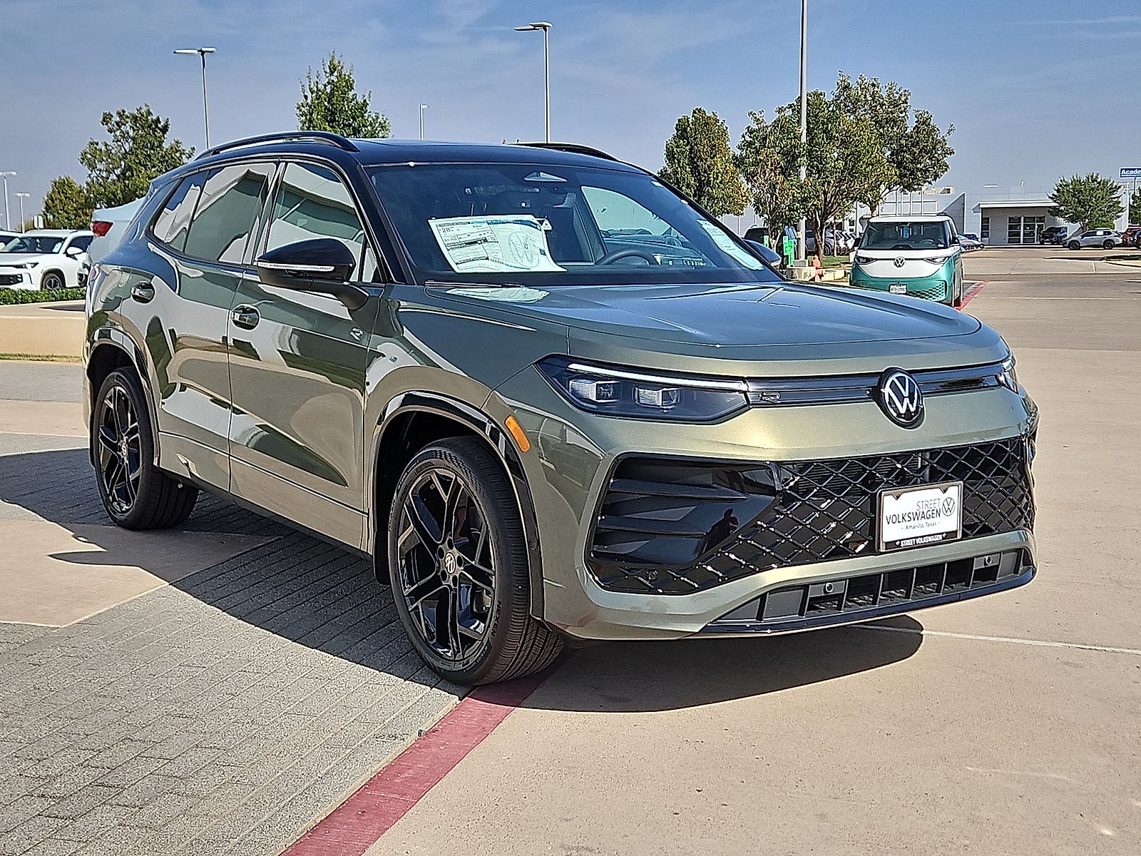 2026 Volkswagen Tiguan SE R-Line Black