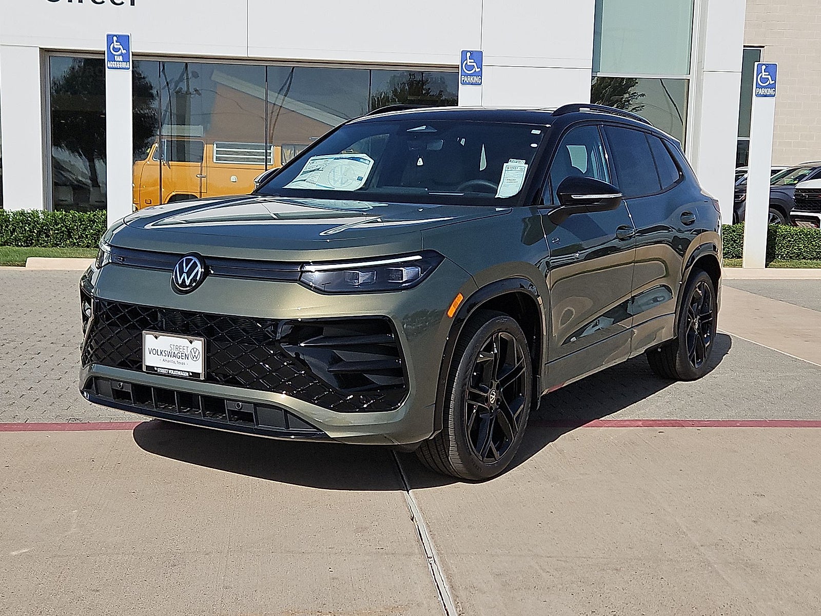 2026 Volkswagen Tiguan SE R-Line Black