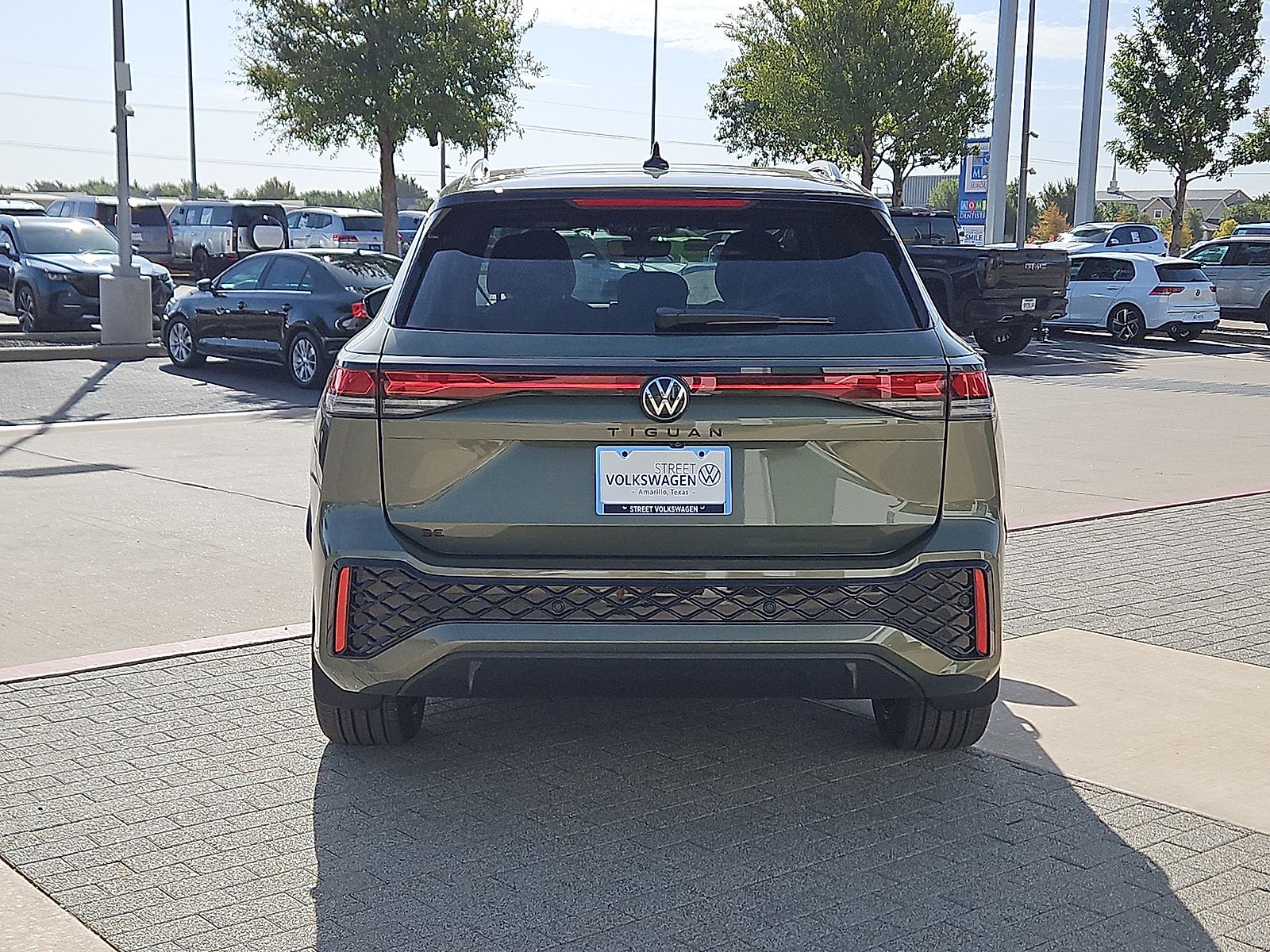 2026 Volkswagen Tiguan SE R-Line Black