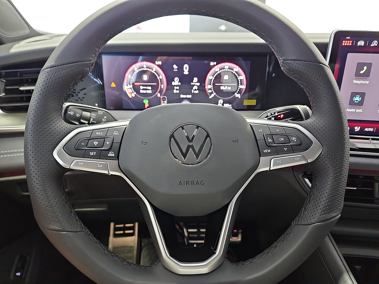 2026 Volkswagen Tiguan SE R-Line Black