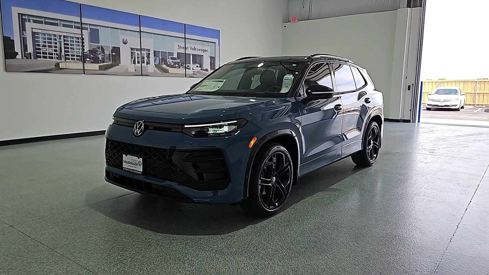 2026 Volkswagen Tiguan SE R-Line Black