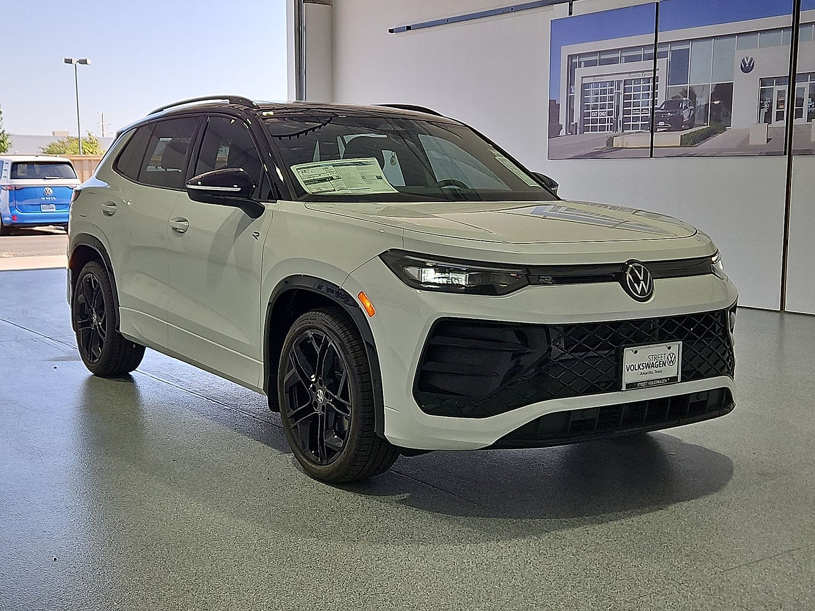 2026 Volkswagen Tiguan SE R-Line Black