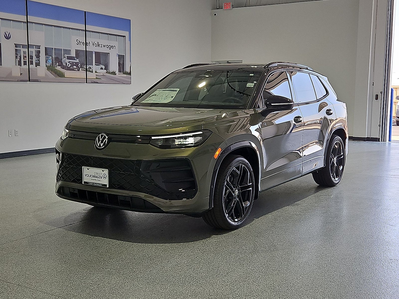 2026 Volkswagen Tiguan SE R-Line Black
