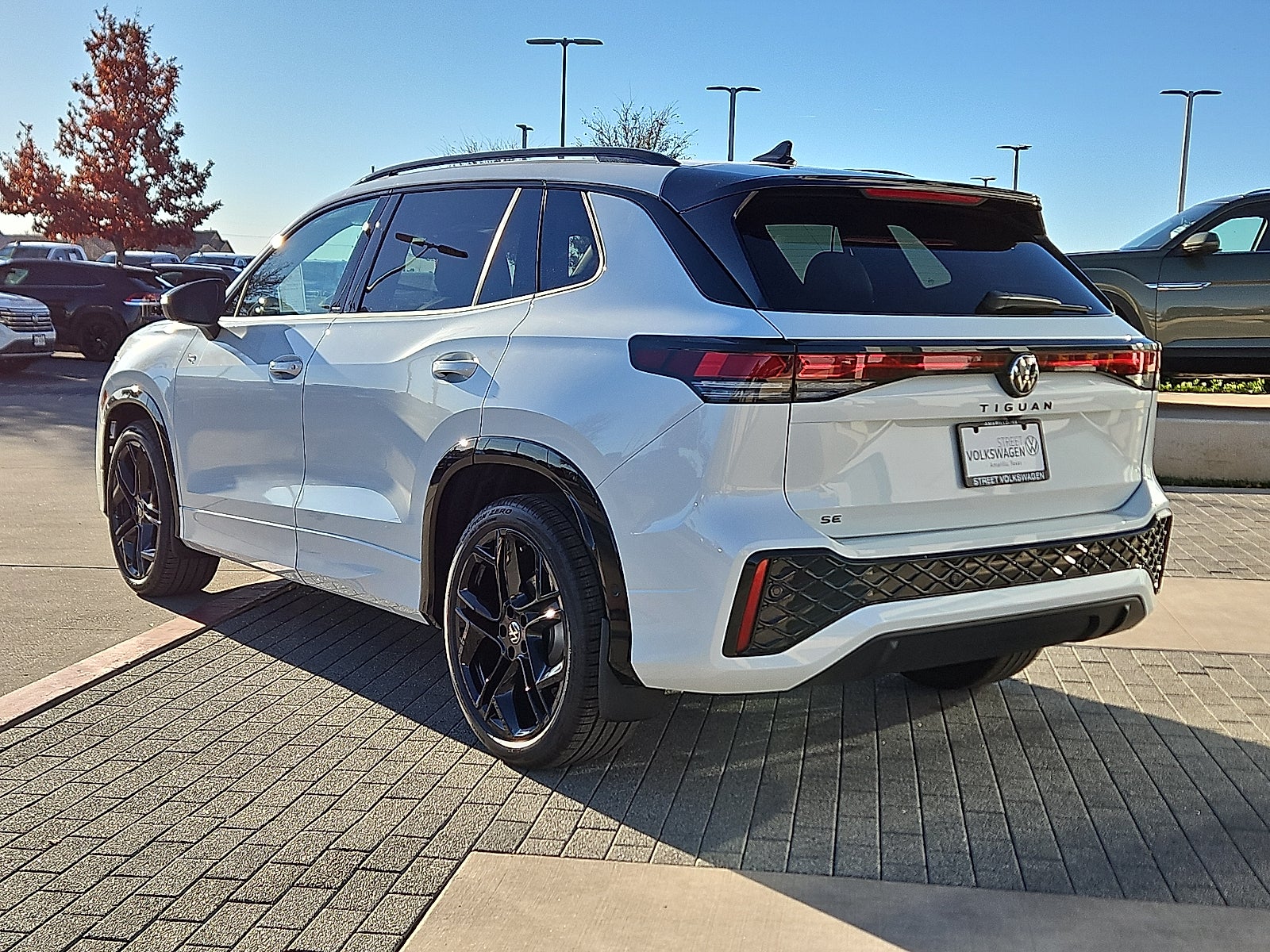 2026 Volkswagen Tiguan 2.0T SE R-Line Black