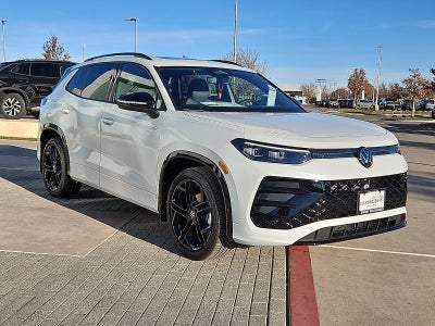 2026 Volkswagen Tiguan 2.0T SE R-Line Black