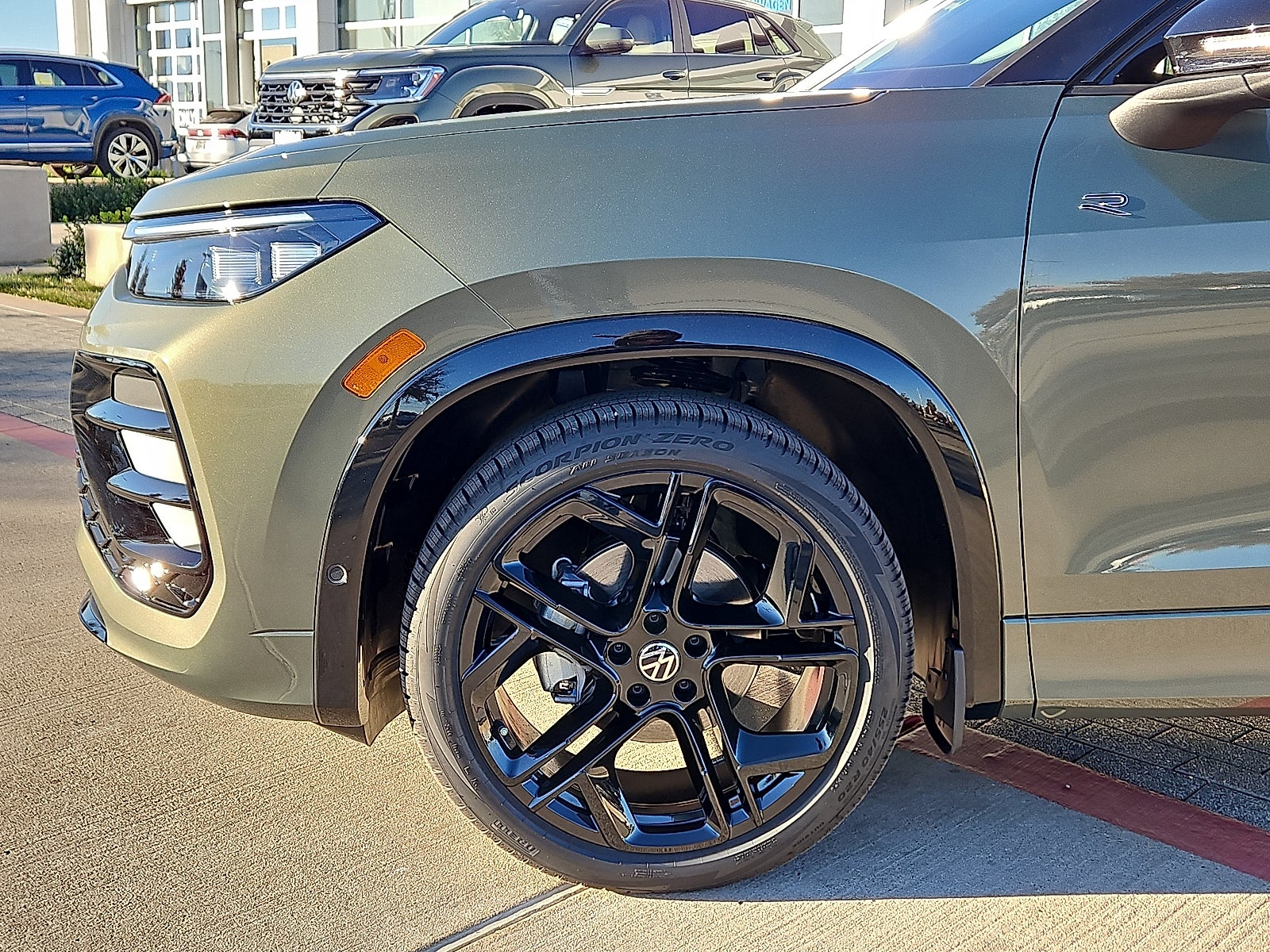 2026 Volkswagen Tiguan 2.0T SE R-Line Black