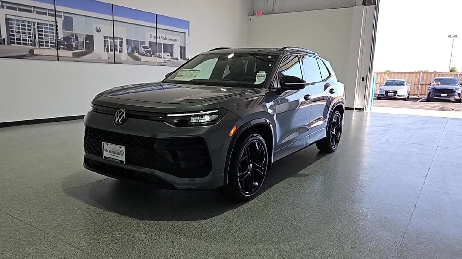 2026 Volkswagen Tiguan SE R-Line Black