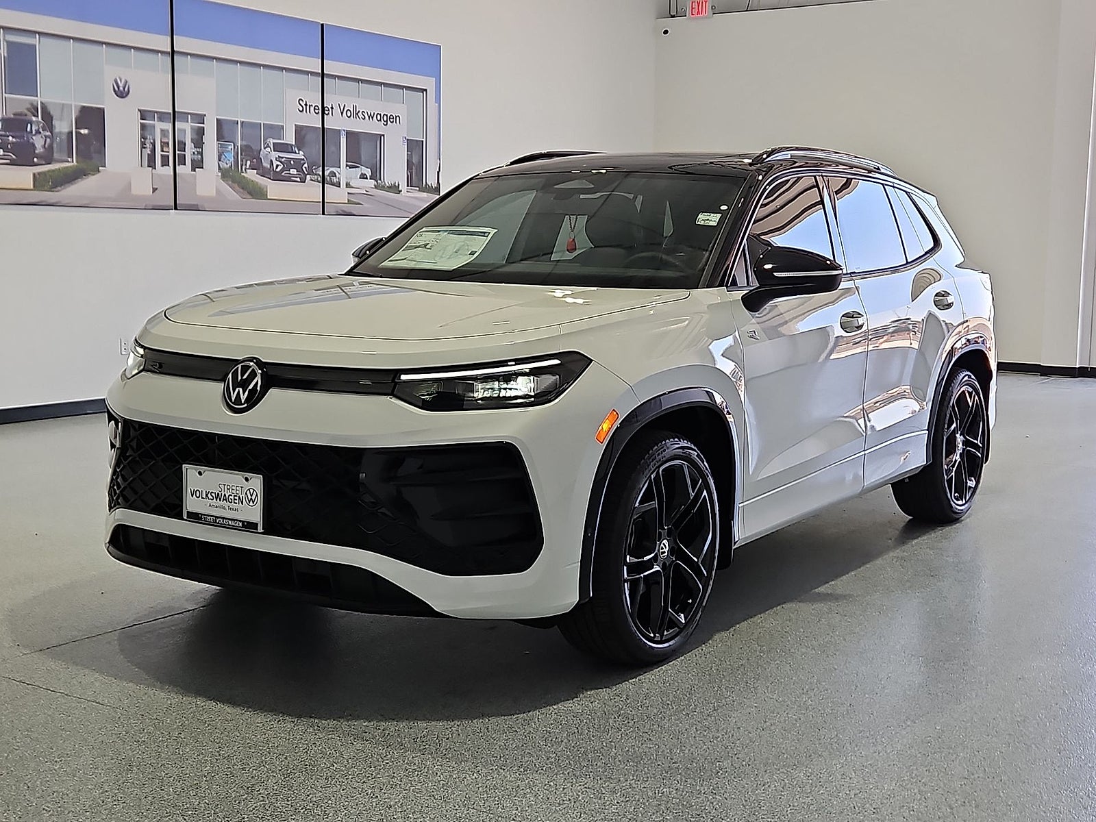 2026 Volkswagen Tiguan SE R-Line Black