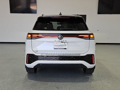 2026 Volkswagen Tiguan SE R-Line Black