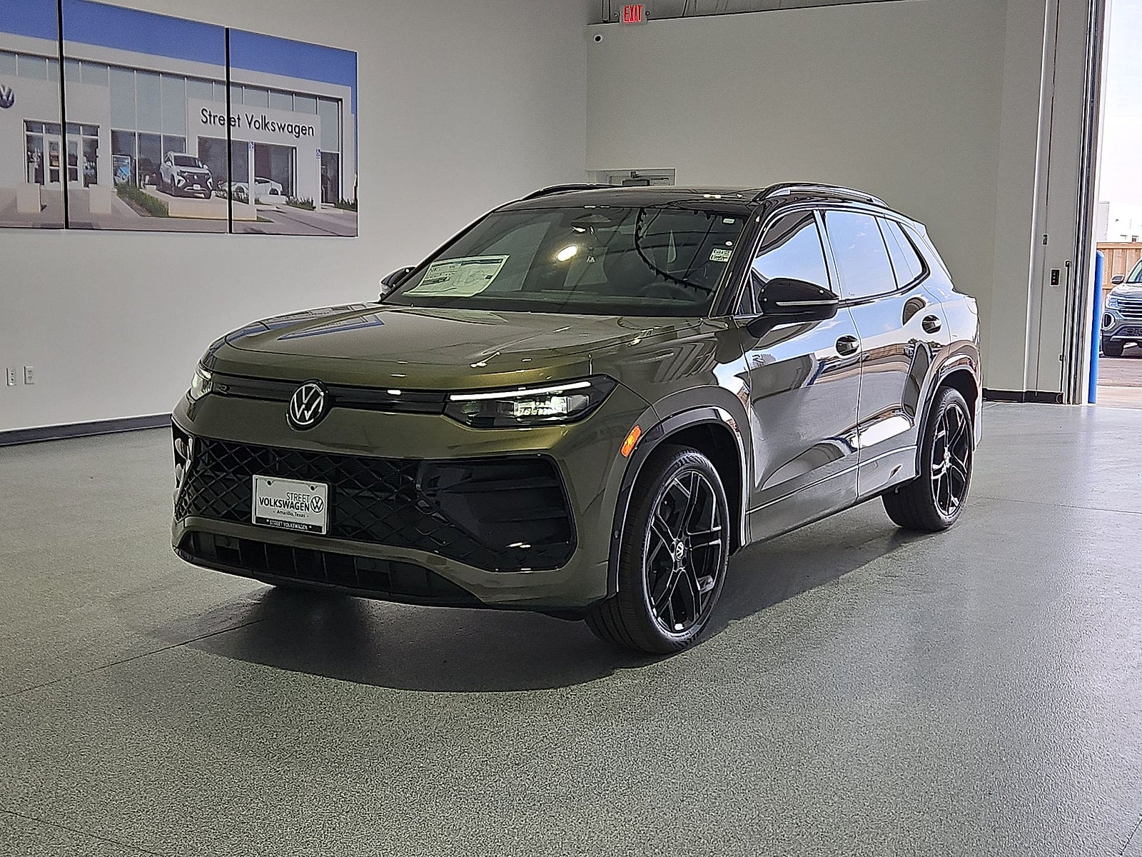 2026 Volkswagen Tiguan SE R-Line Black