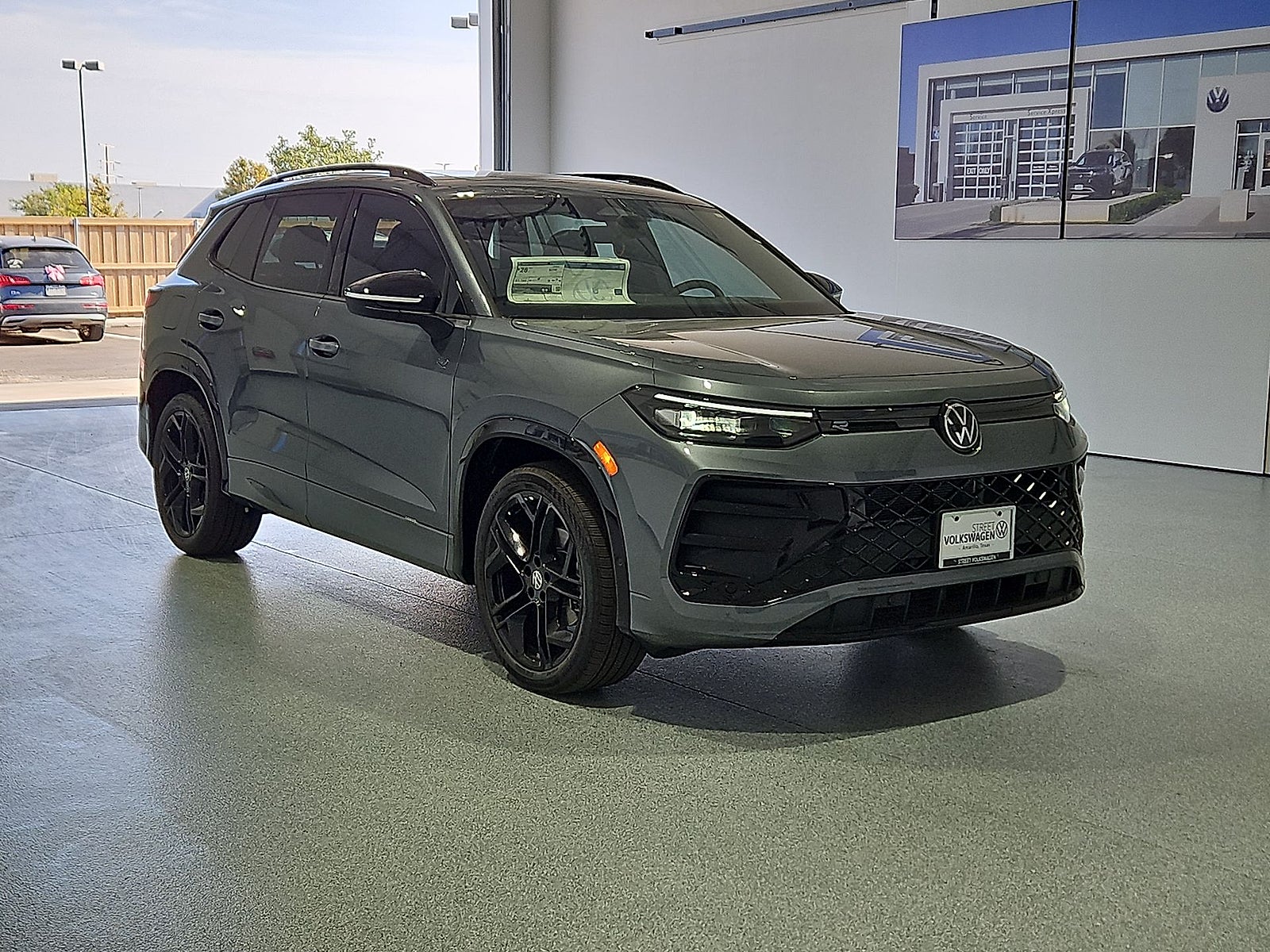 2026 Volkswagen Tiguan SE R-Line Black