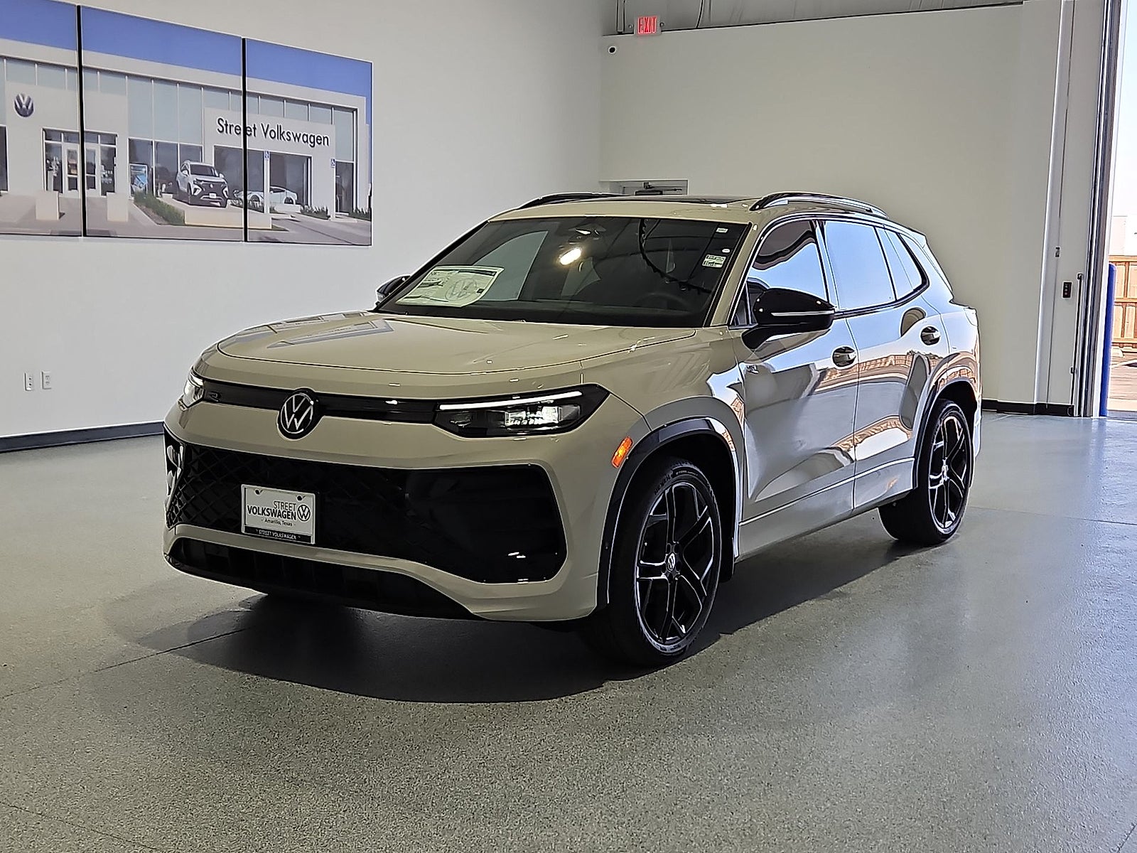 2026 Volkswagen Tiguan SE R-Line Black