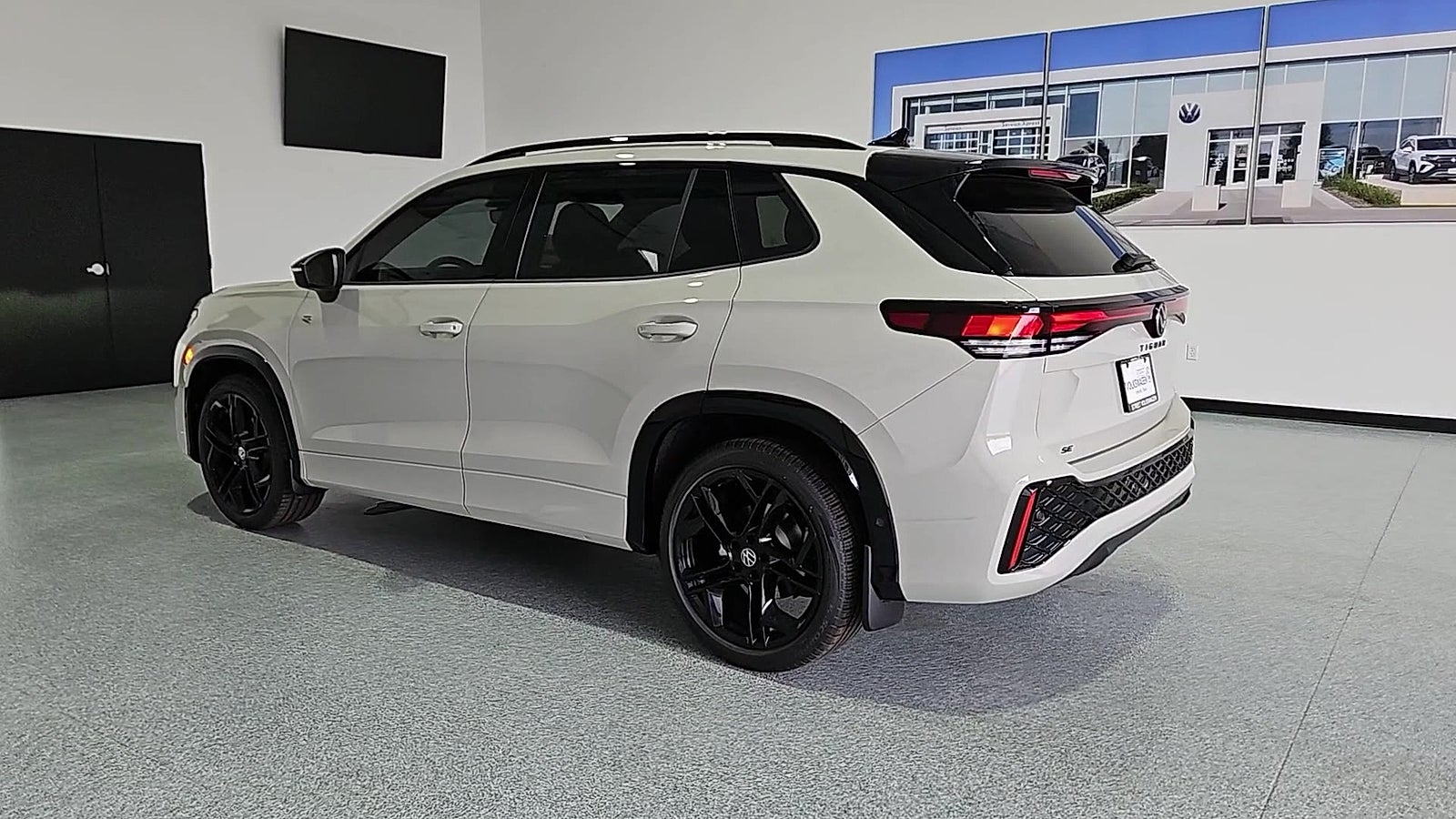 2026 Volkswagen Tiguan SE R-Line Black