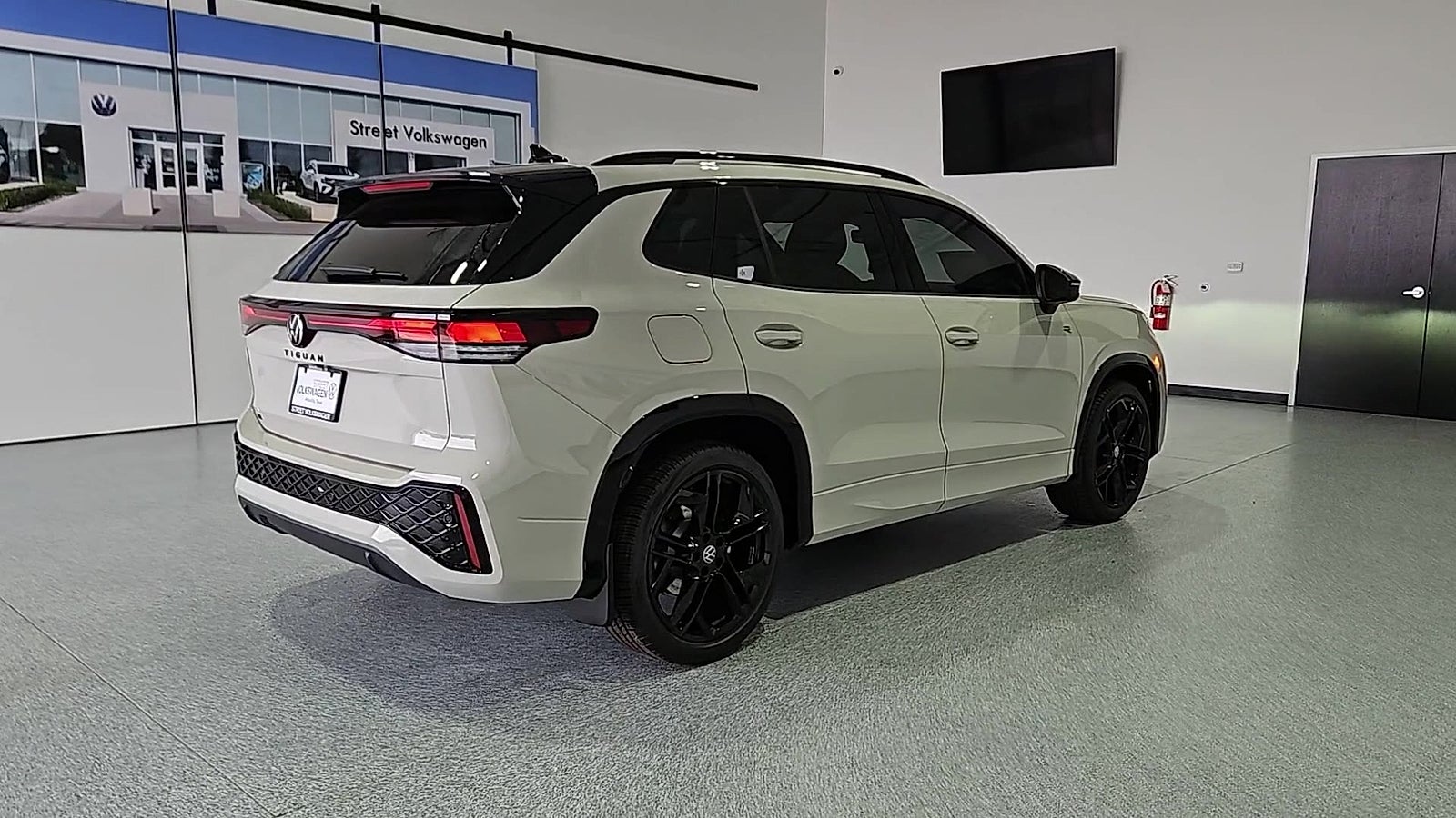 2026 Volkswagen Tiguan SE R-Line Black