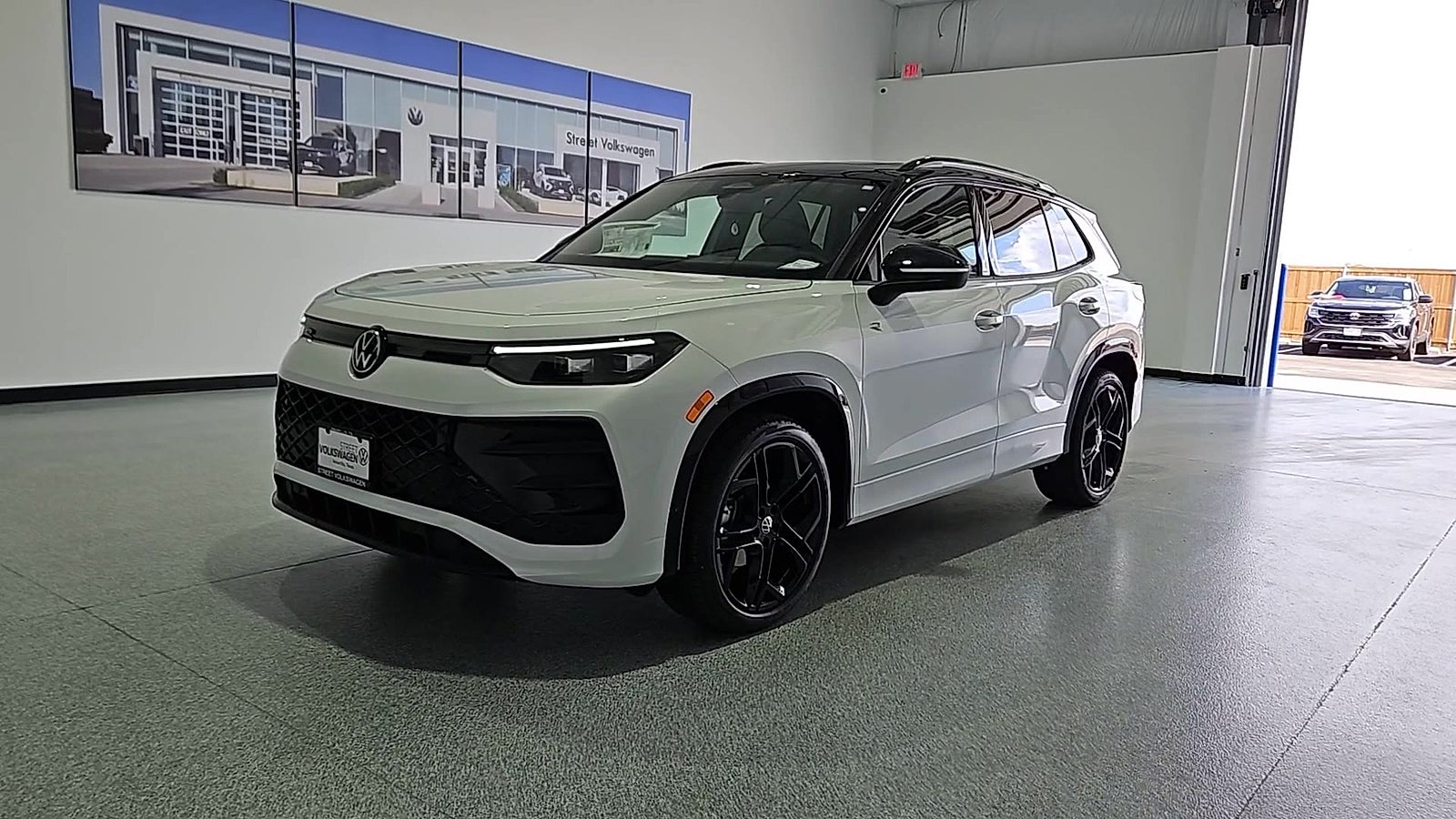 2026 Volkswagen Tiguan SE R-Line Black