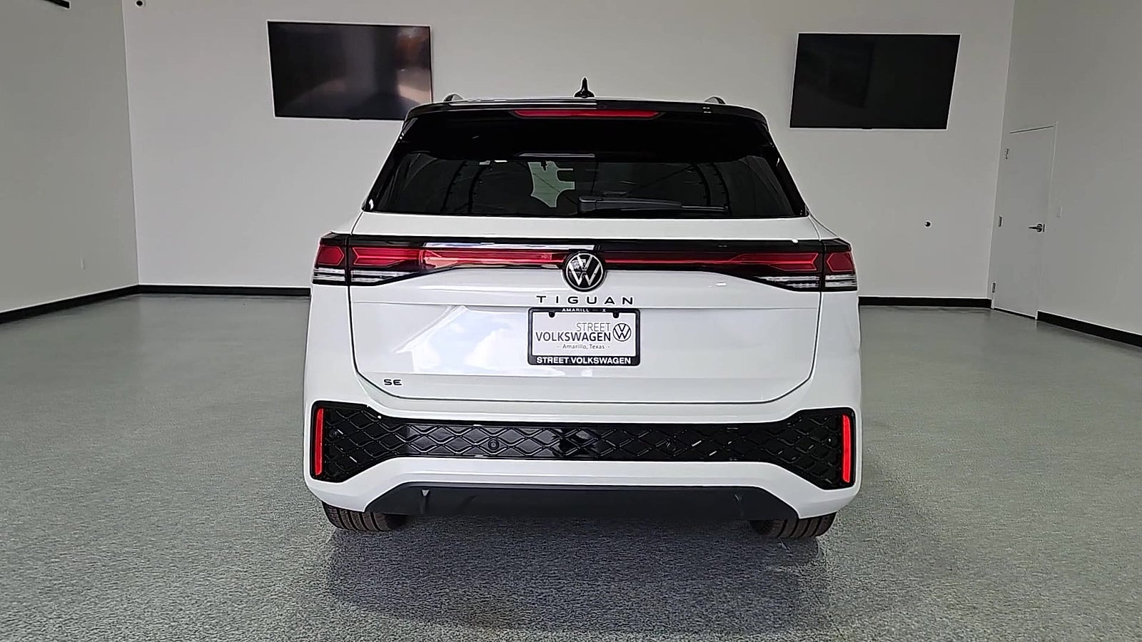 2026 Volkswagen Tiguan SE R-Line Black