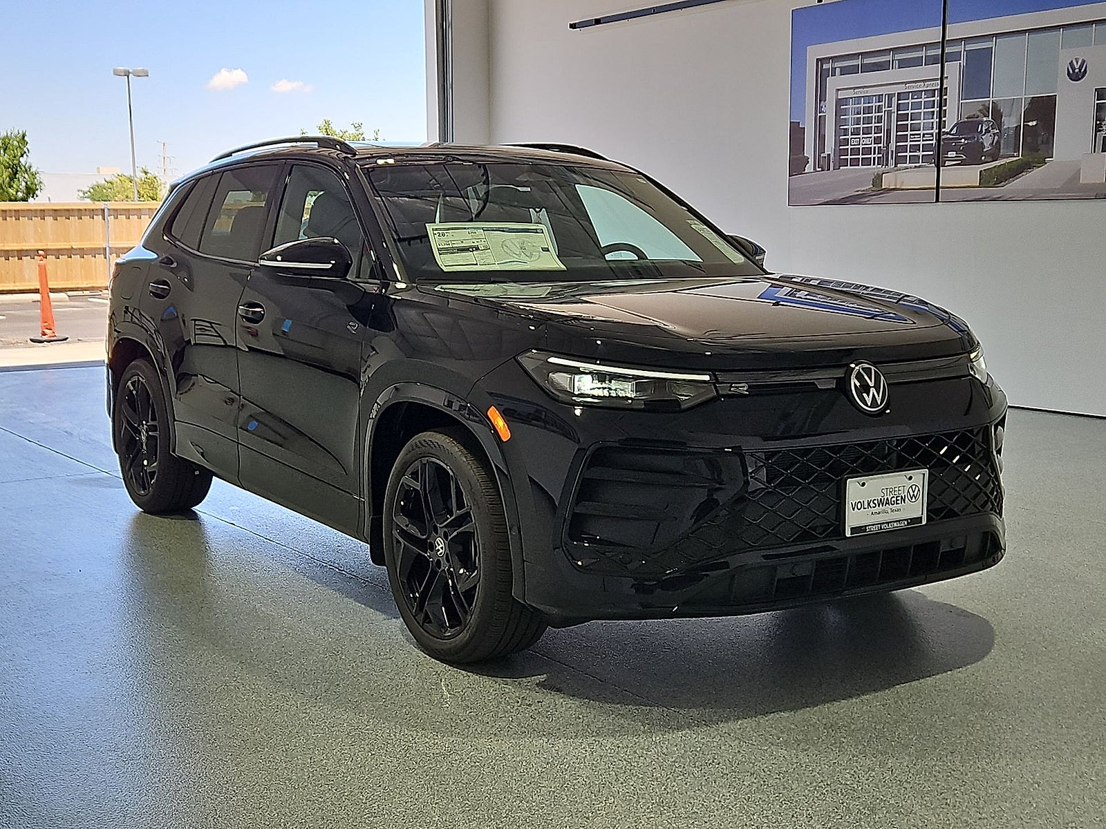 2026 Volkswagen Tiguan SE R-Line Black