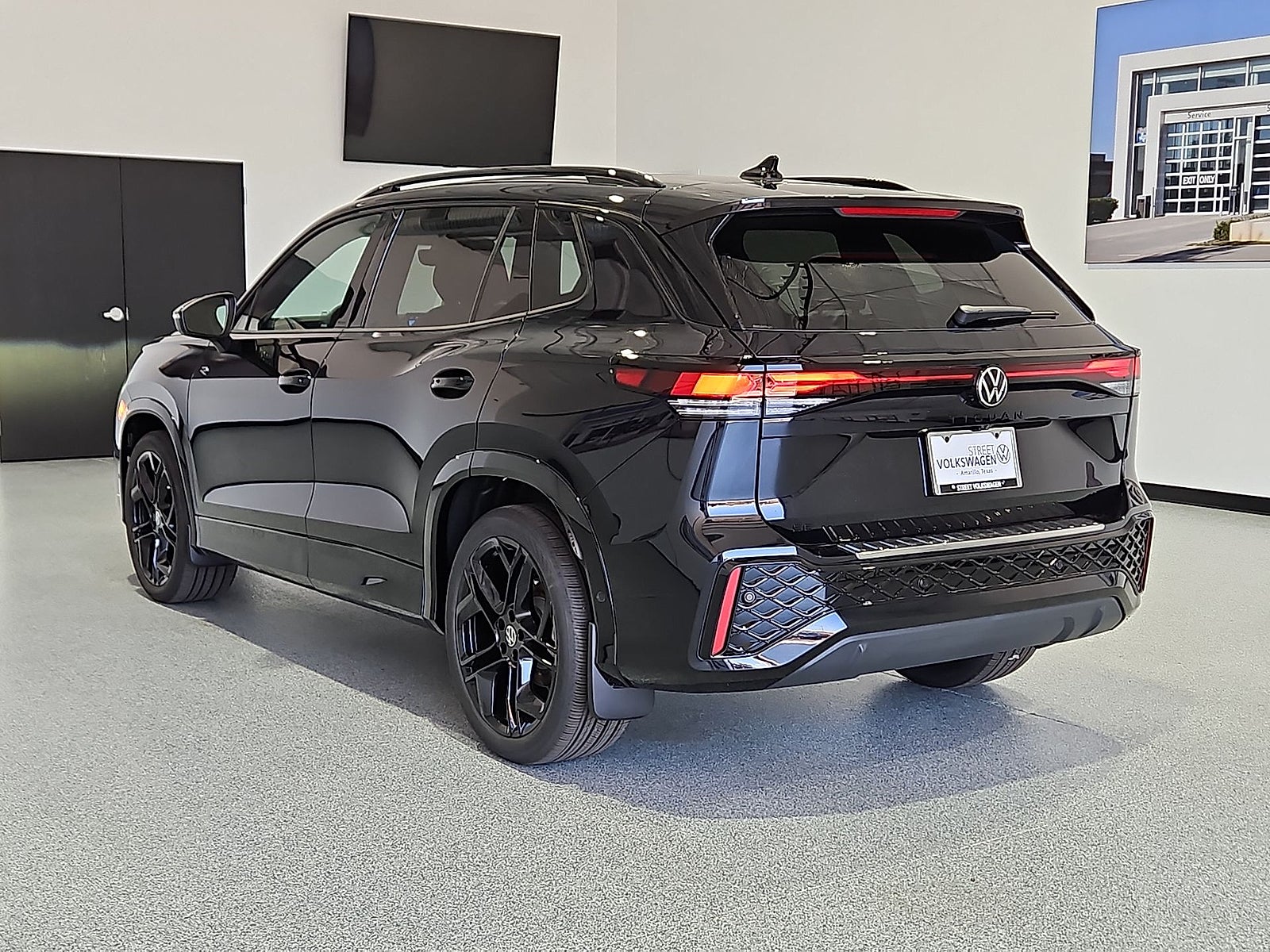 2026 Volkswagen Tiguan SE R-Line Black