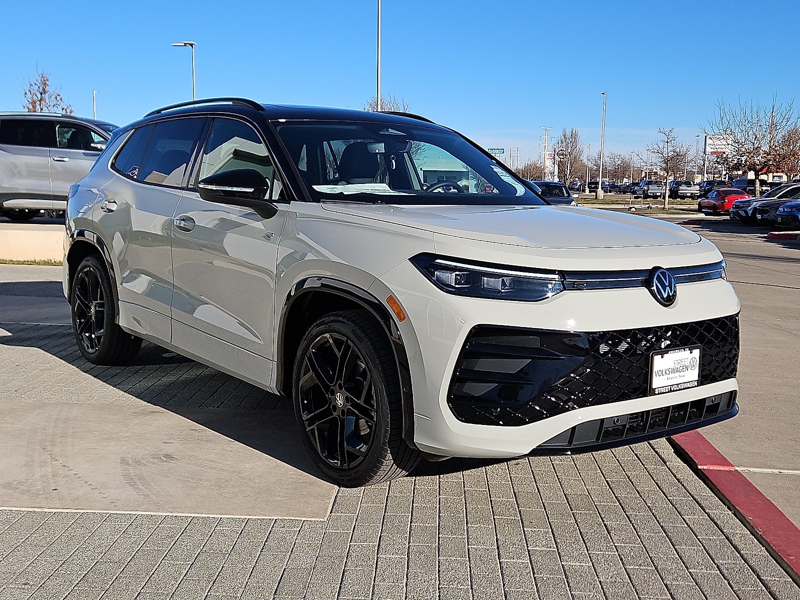 2026 Volkswagen Tiguan 2.0T SE R-Line Black