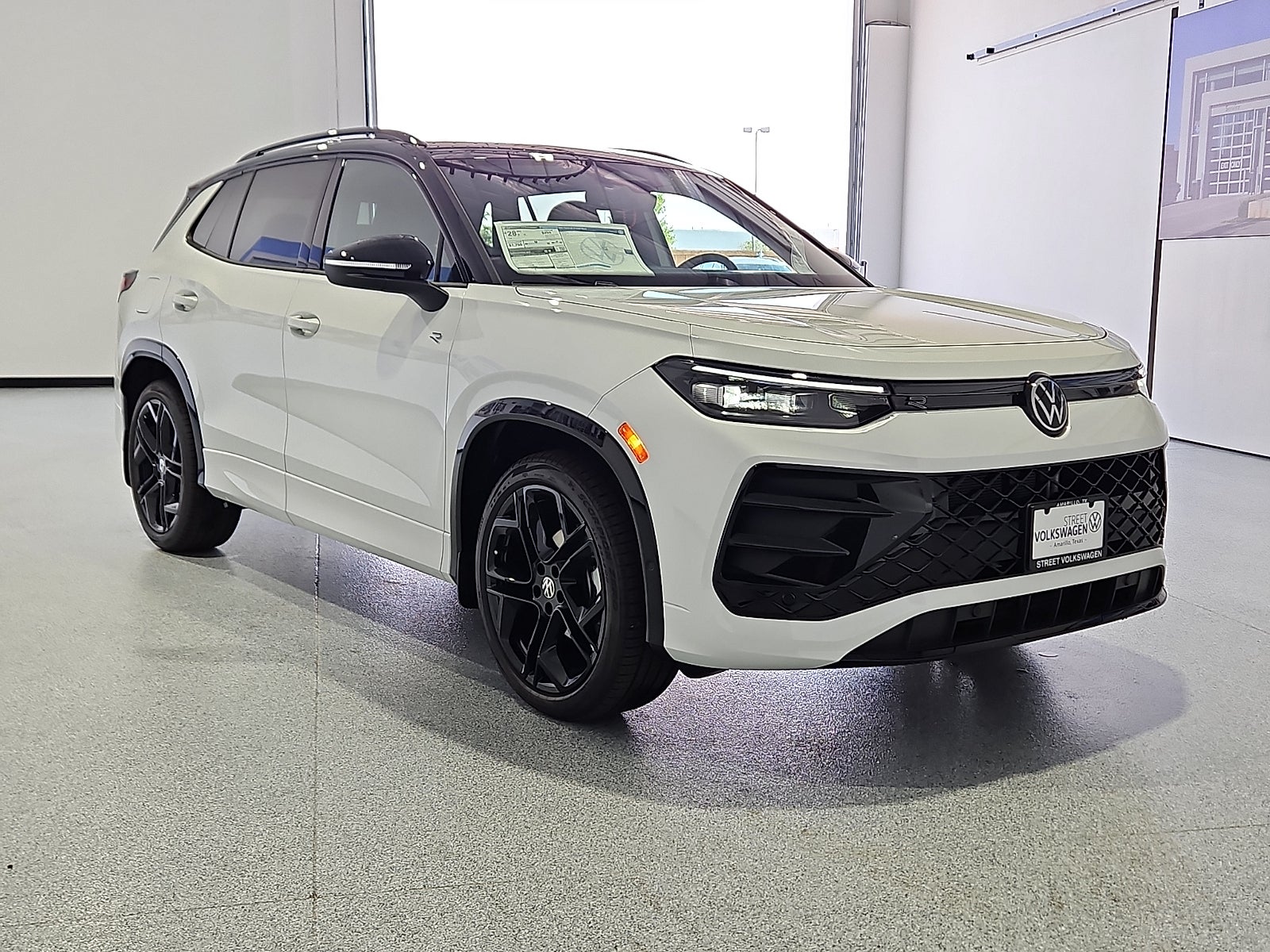 2026 Volkswagen Tiguan SE R-Line Black
