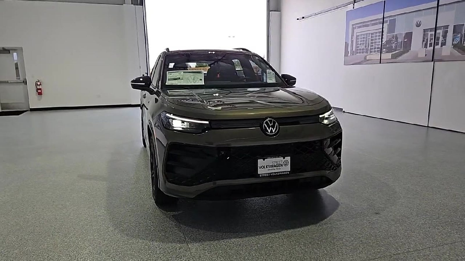 2026 Volkswagen Tiguan SE R-Line Black