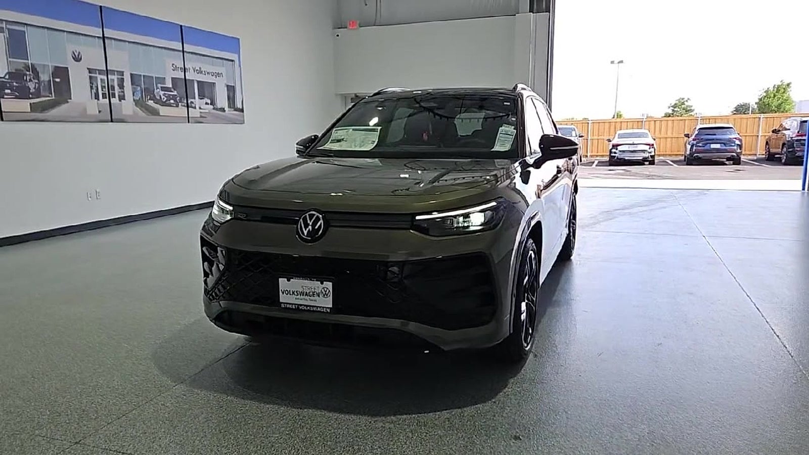 2026 Volkswagen Tiguan SE R-Line Black