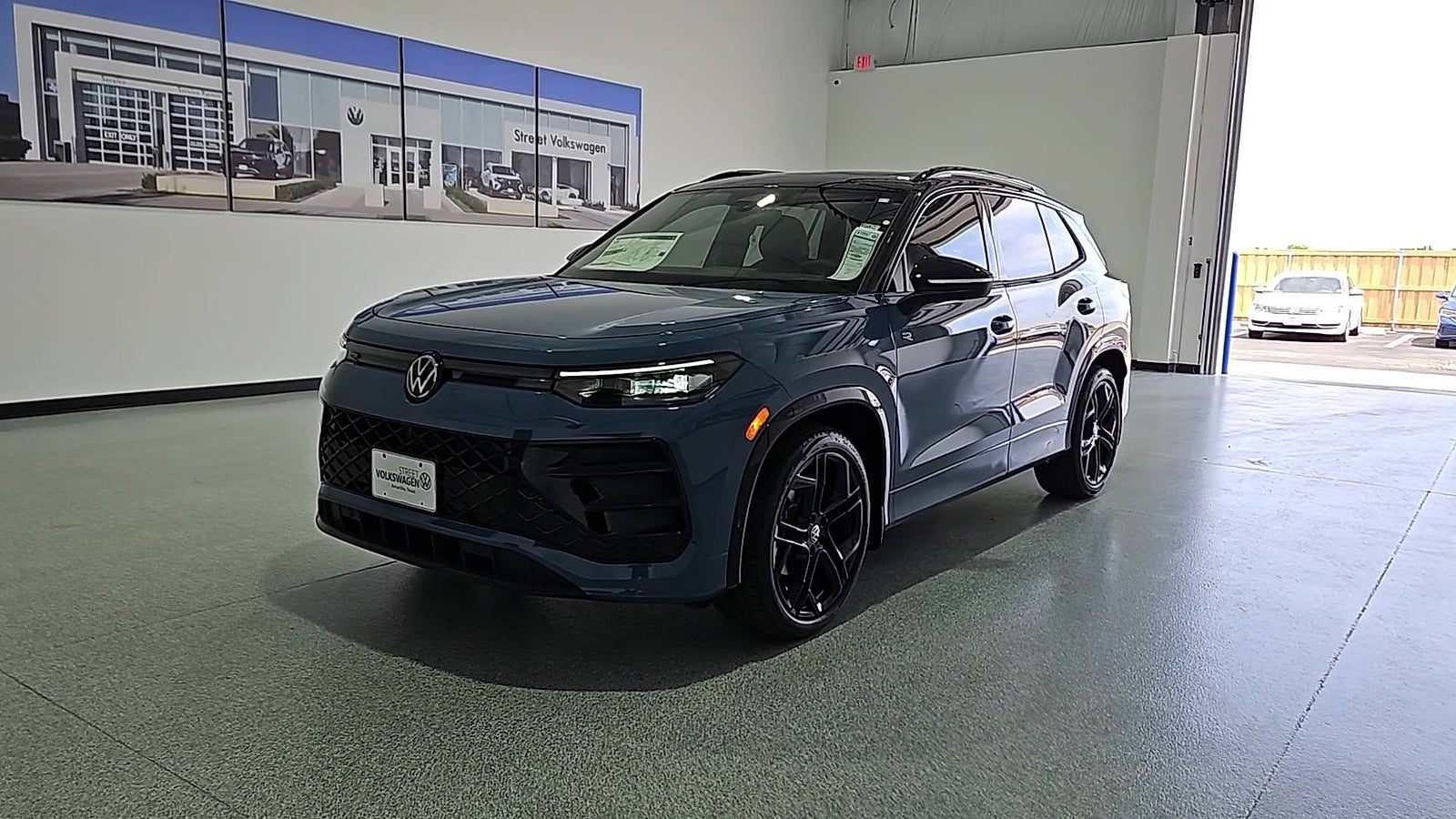 2026 Volkswagen Tiguan SE R-Line Black