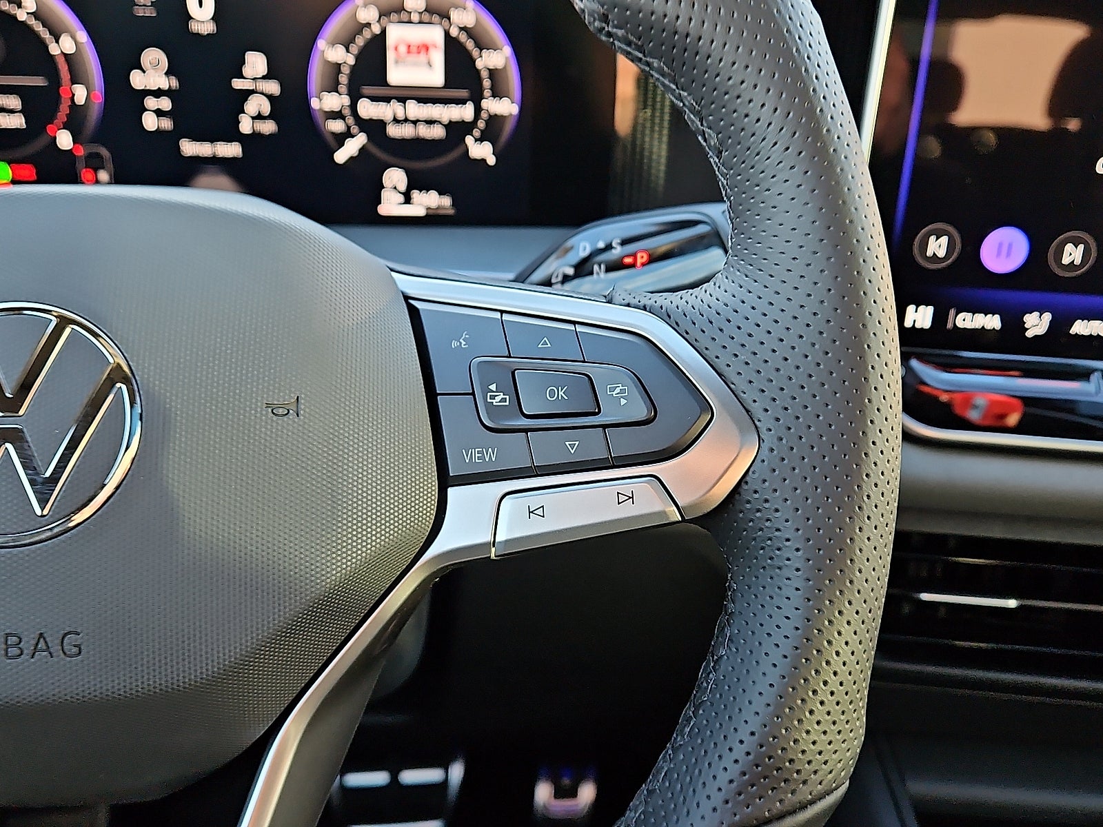 2026 Volkswagen Tiguan 2.0T SE R-Line Black