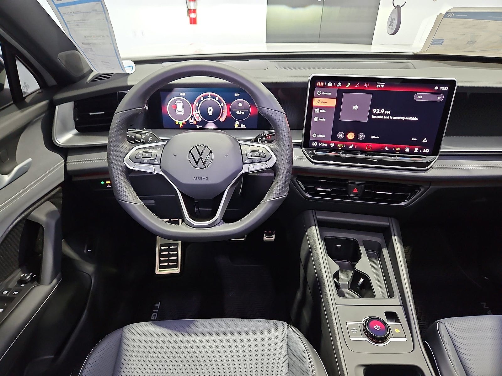 2026 Volkswagen Tiguan SE R-Line Black