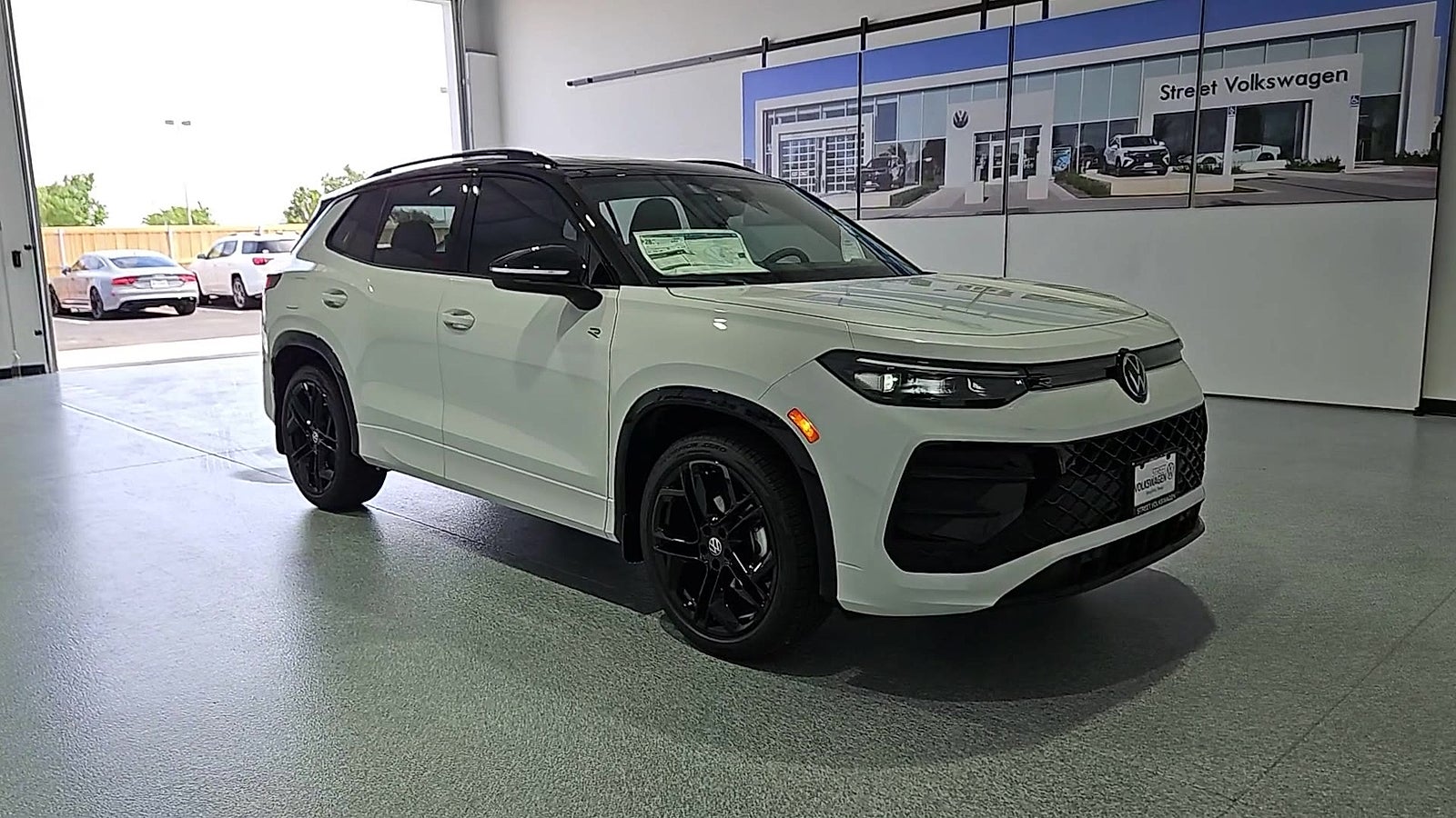 2026 Volkswagen Tiguan SE R-Line Black