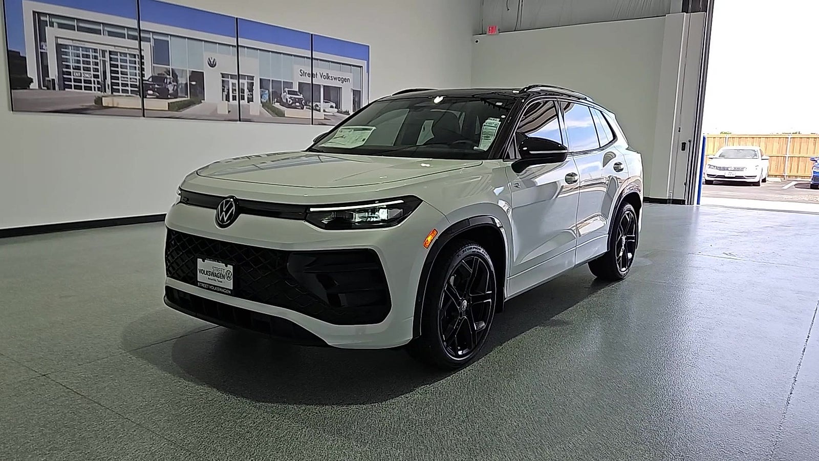 2026 Volkswagen Tiguan SE R-Line Black