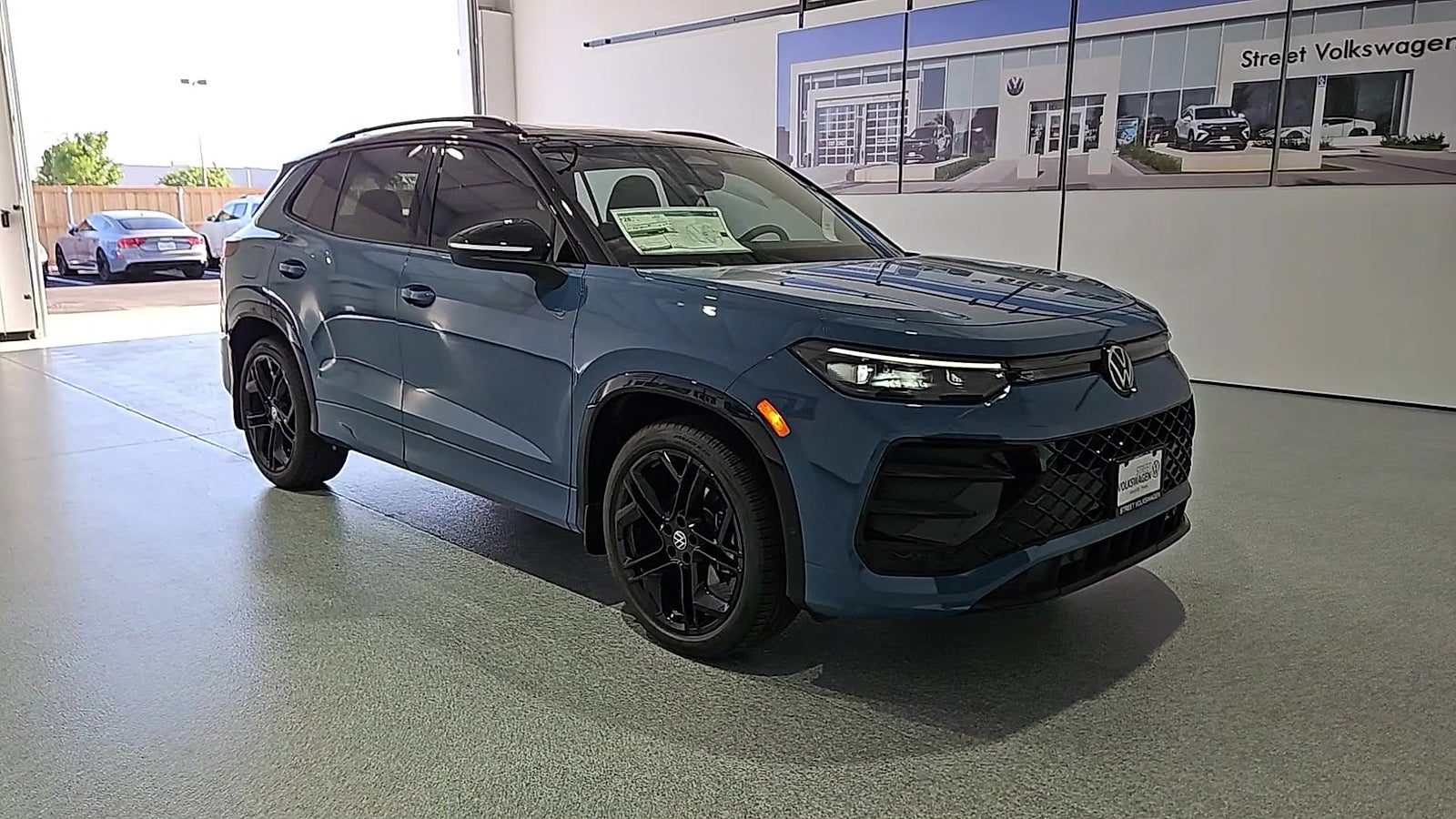 2026 Volkswagen Tiguan SE R-Line Black