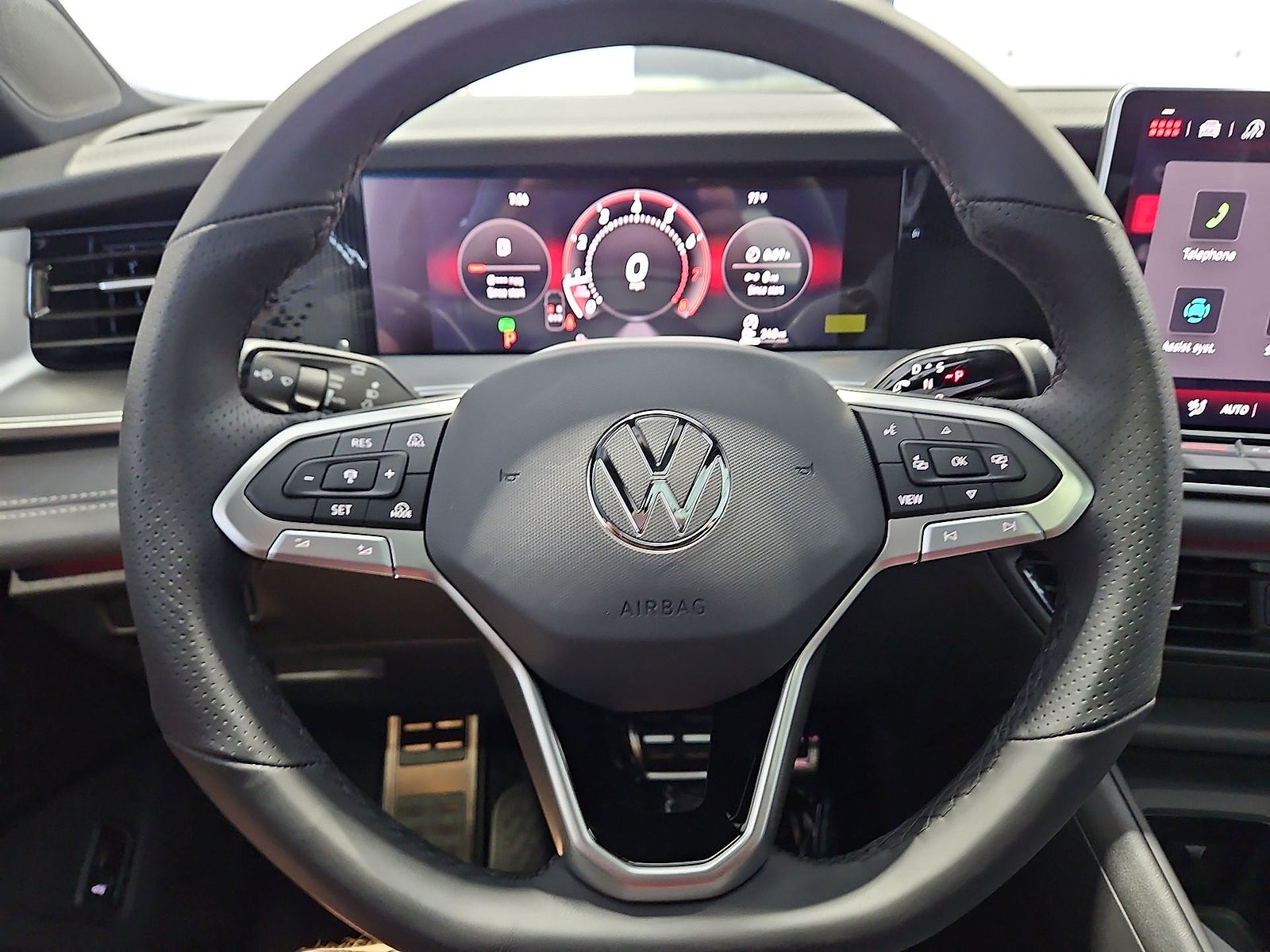 2026 Volkswagen Tiguan SE R-Line Black