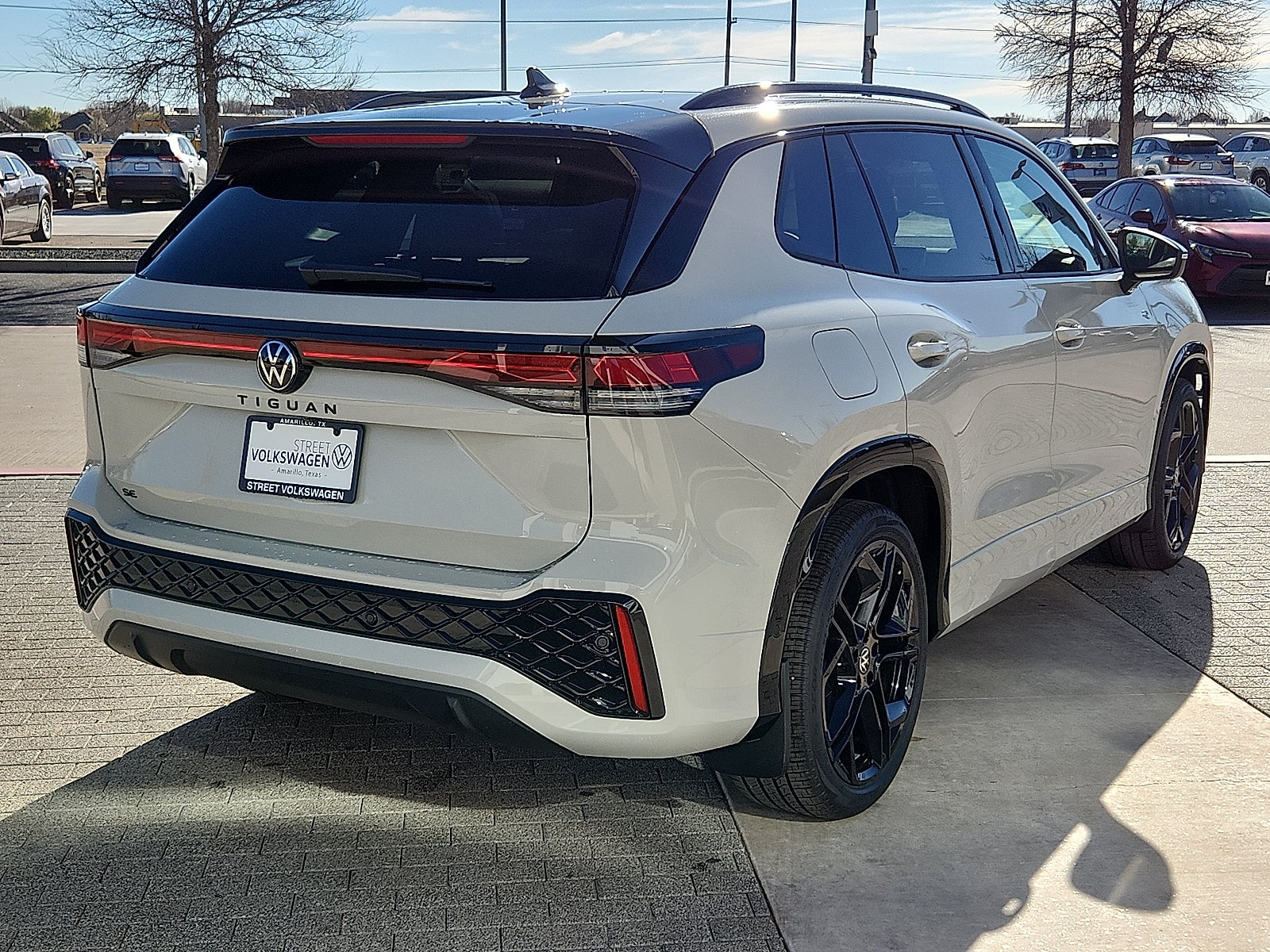 2026 Volkswagen Tiguan 2.0T SE R-Line Black