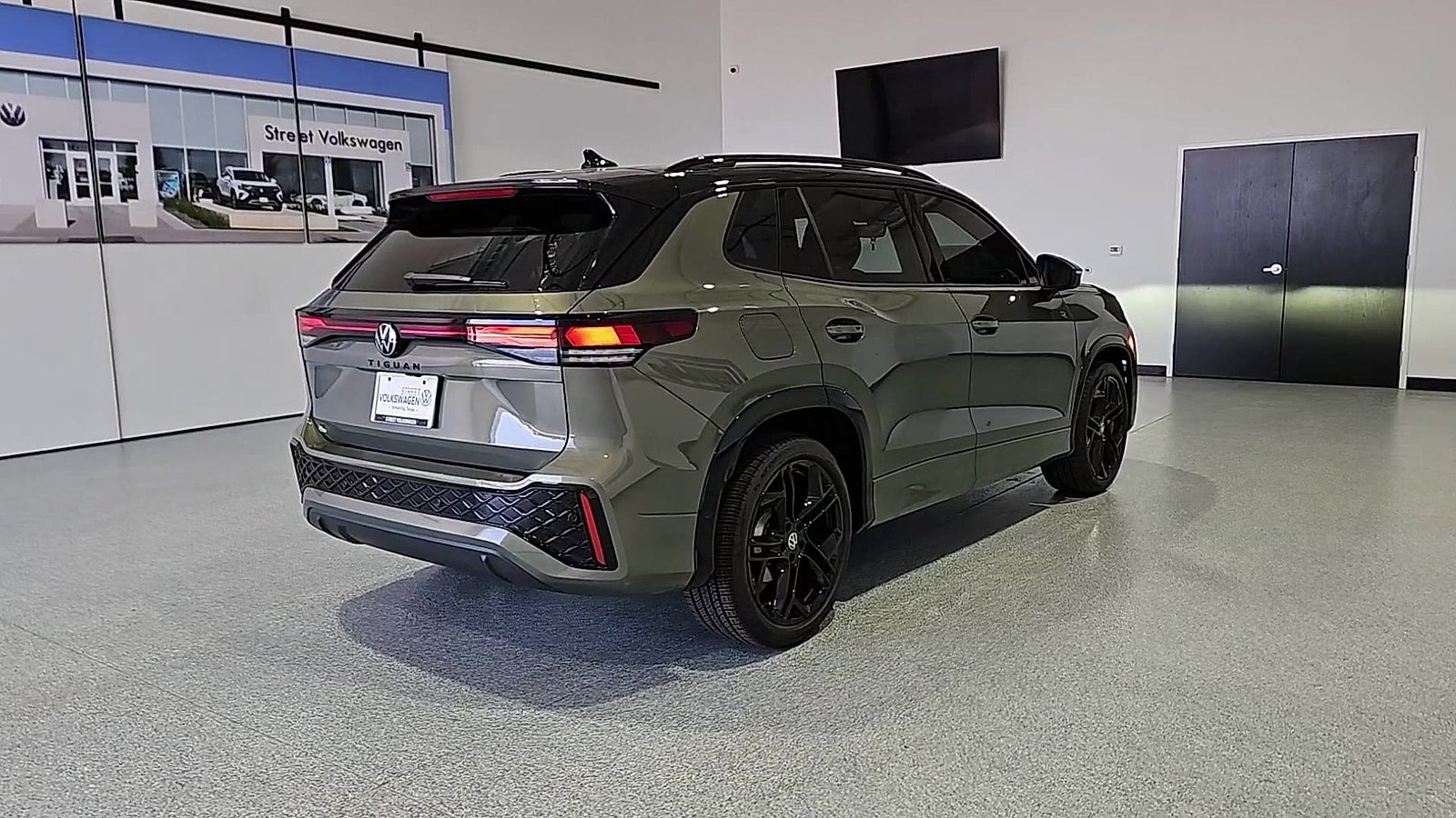 2026 Volkswagen Tiguan SE R-Line Black