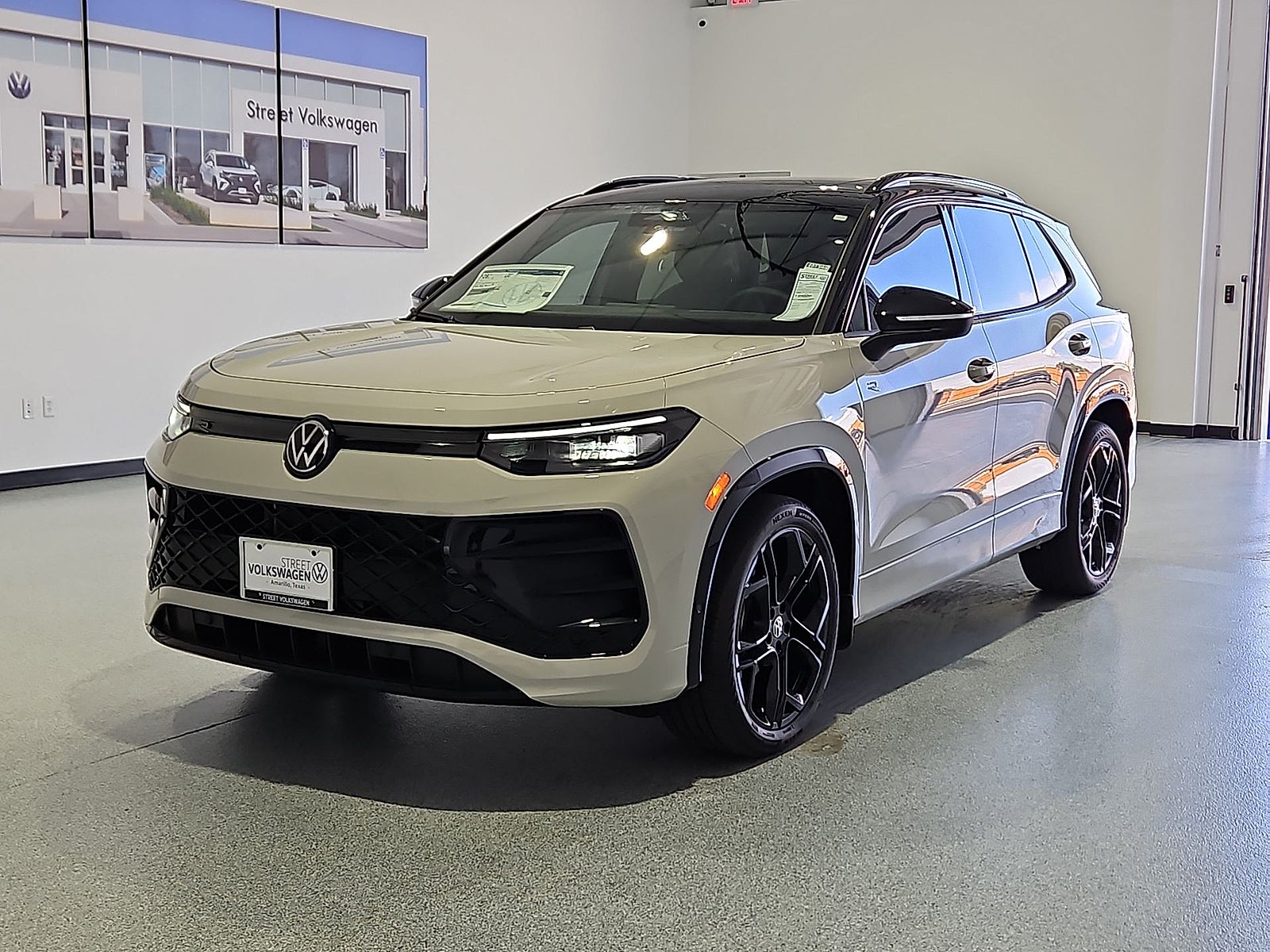 2026 Volkswagen Tiguan SE R-Line Black