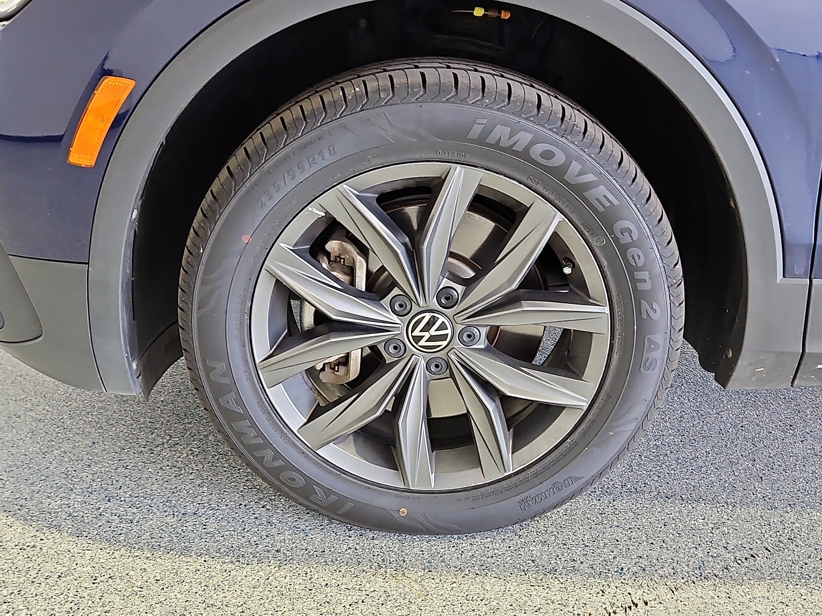 2024 Volkswagen Tiguan 2.0T SE