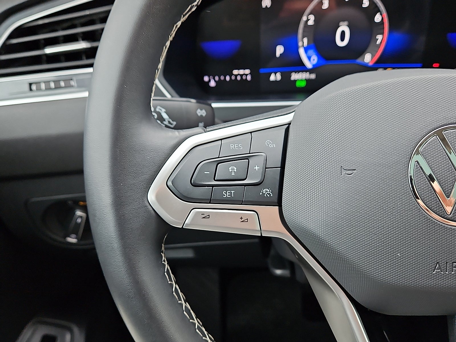 2024 Volkswagen Tiguan 2.0T SE