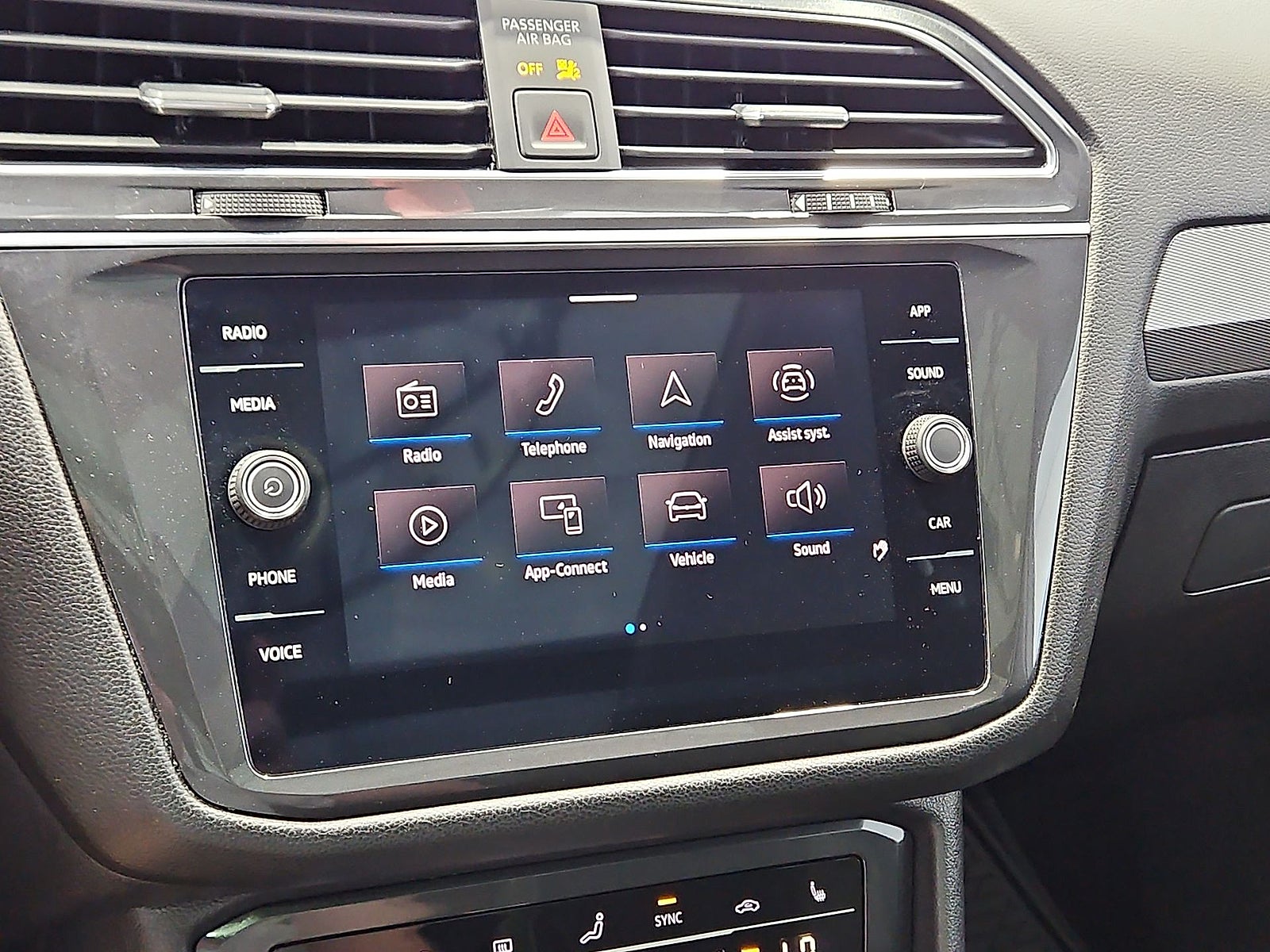 2023 Volkswagen Tiguan 2.0T SE