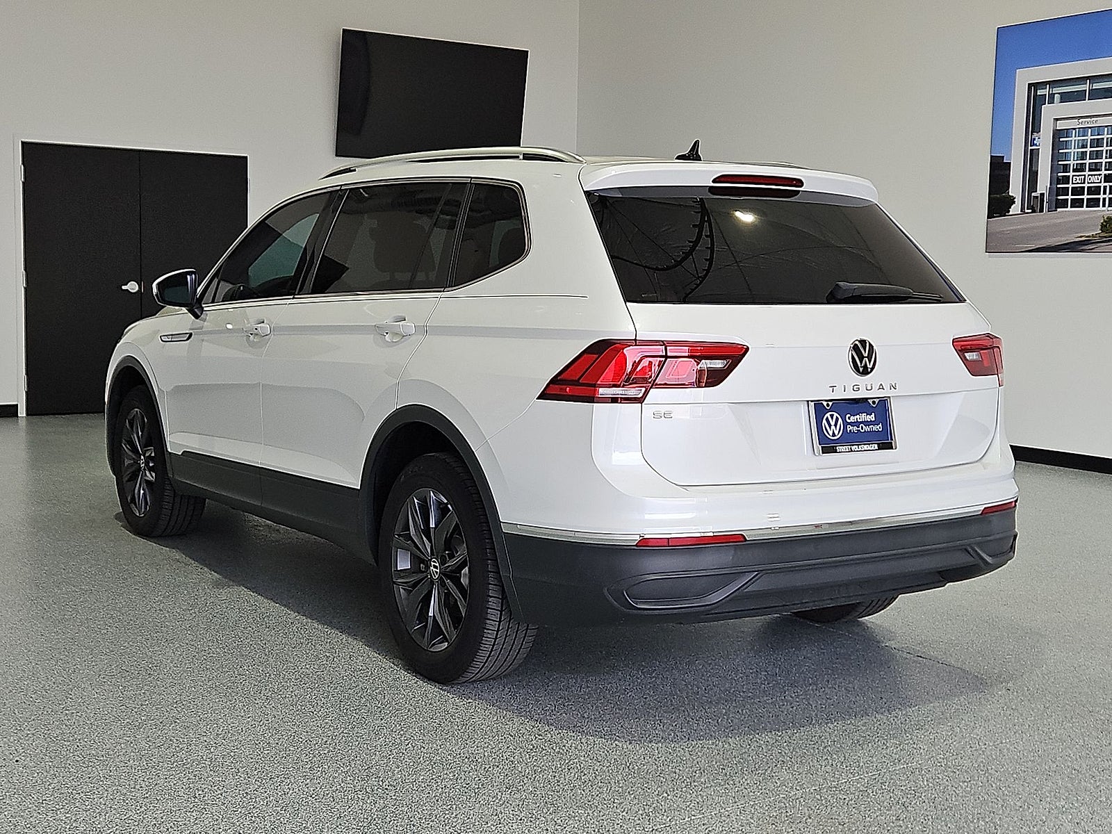 2023 Volkswagen Tiguan 2.0T SE