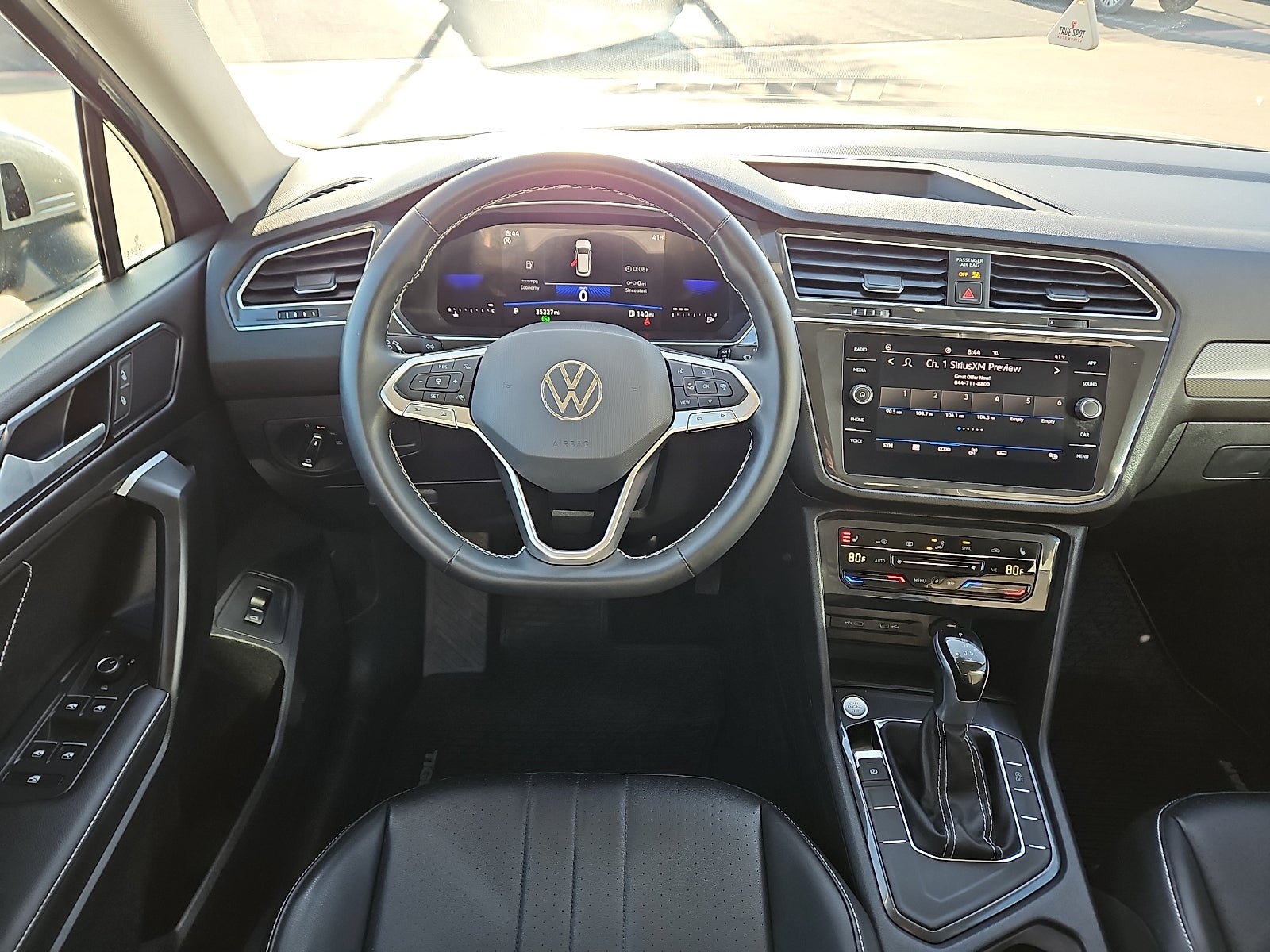 2023 Volkswagen Tiguan 2.0T SE